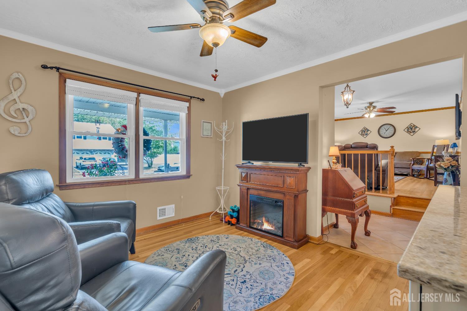 South Plainfield, New Jersey, 07080, United States, 3 Bedrooms Bedrooms, ,3 BathroomsBathrooms,Residential,For Sale,1939790