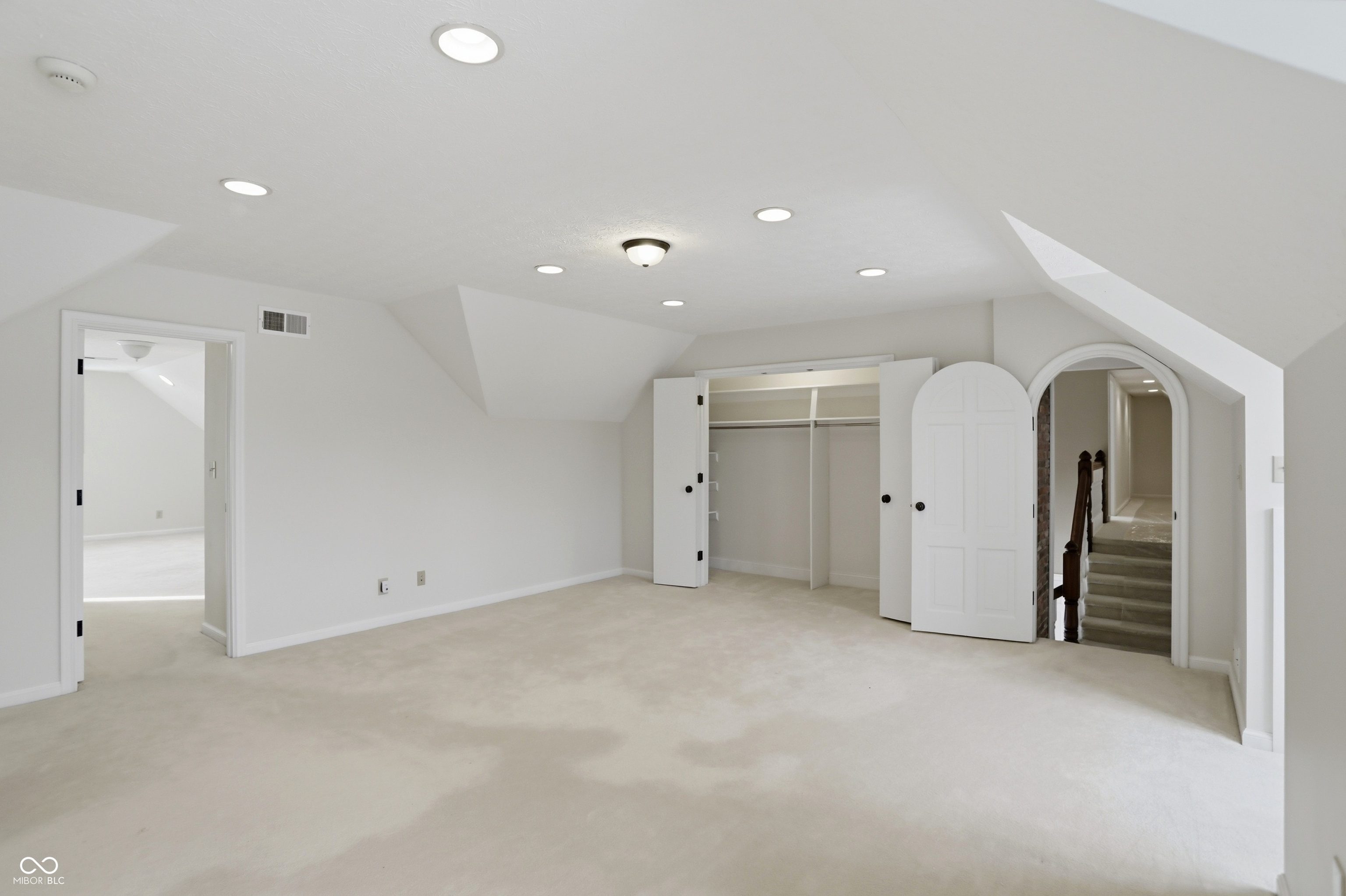Indianapolis, Indiana, 46256, United States, 6 Bedrooms Bedrooms, ,10 BathroomsBathrooms,Residential,For Sale,2016946
