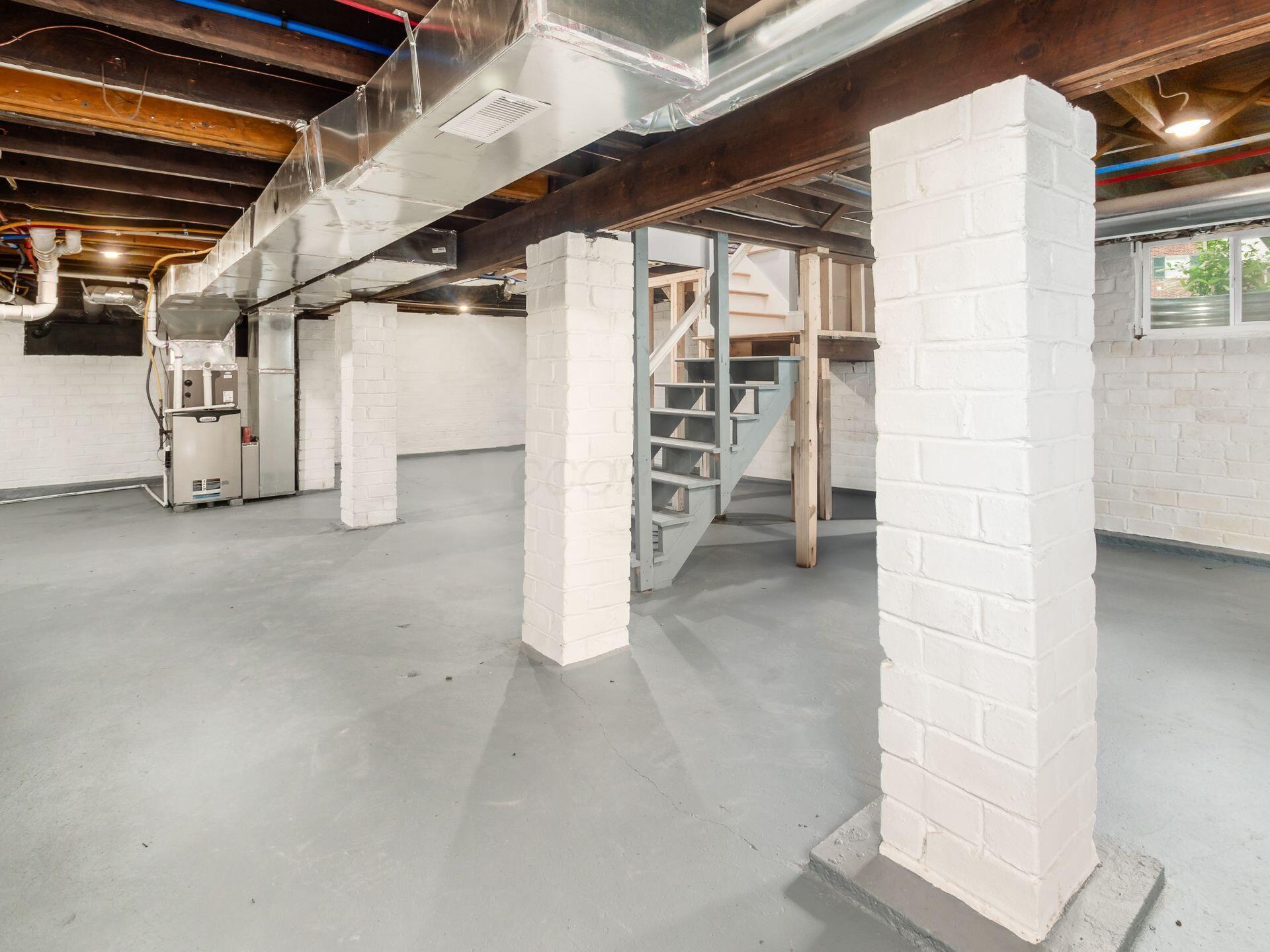 Columbus, Ohio, 43202, United States, 5 Bedrooms Bedrooms, ,4 BathroomsBathrooms,Residential,For Sale,1988321