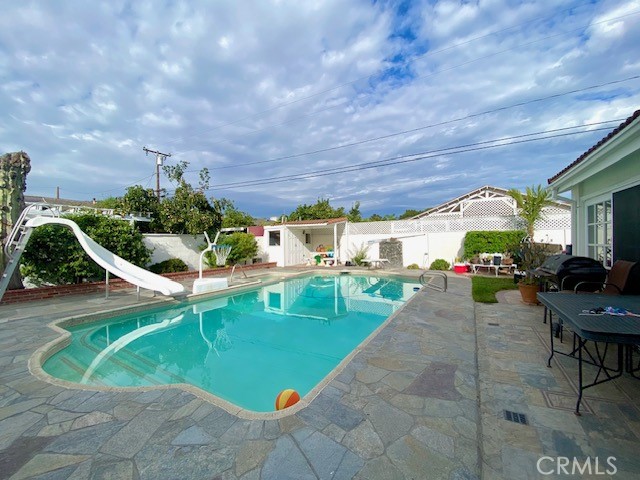 Garden Grove, California, 92841, United States, 4 Bedrooms Bedrooms, ,3 BathroomsBathrooms,Residential,For Sale,1980763