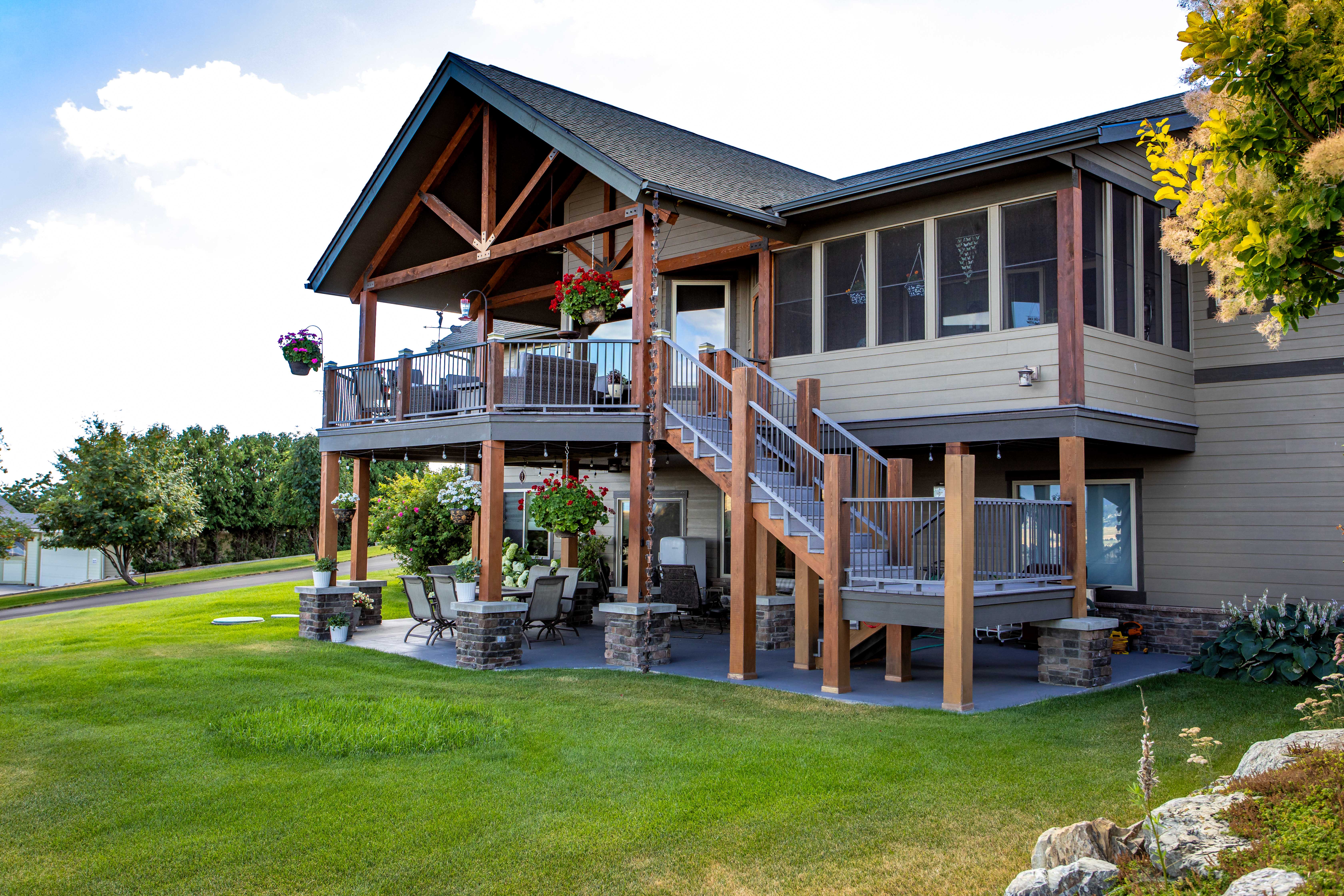 Polson, Montana, 59860, United States, 4 Bedrooms Bedrooms, ,4 BathroomsBathrooms,Residential,For Sale,1900793