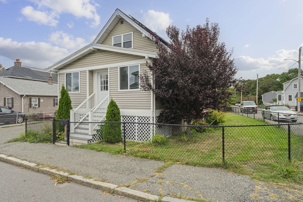 Quincy, Massachusetts, 02169, United States, 3 Bedrooms Bedrooms, ,2 BathroomsBathrooms,Residential,For Sale,1951174
