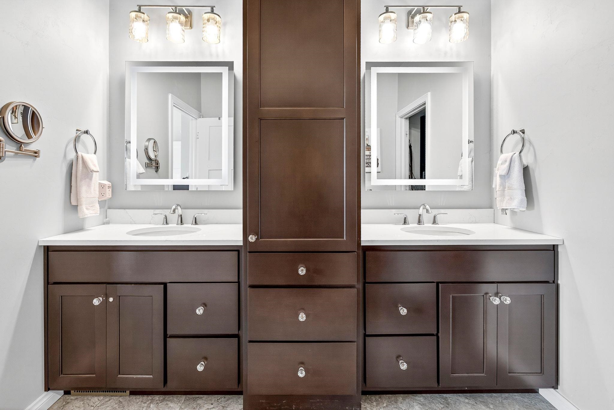 GREENVILLE, Wisconsin, 54942, United States, 4 Bedrooms Bedrooms, ,3 BathroomsBathrooms,Residential,For Sale,1924838