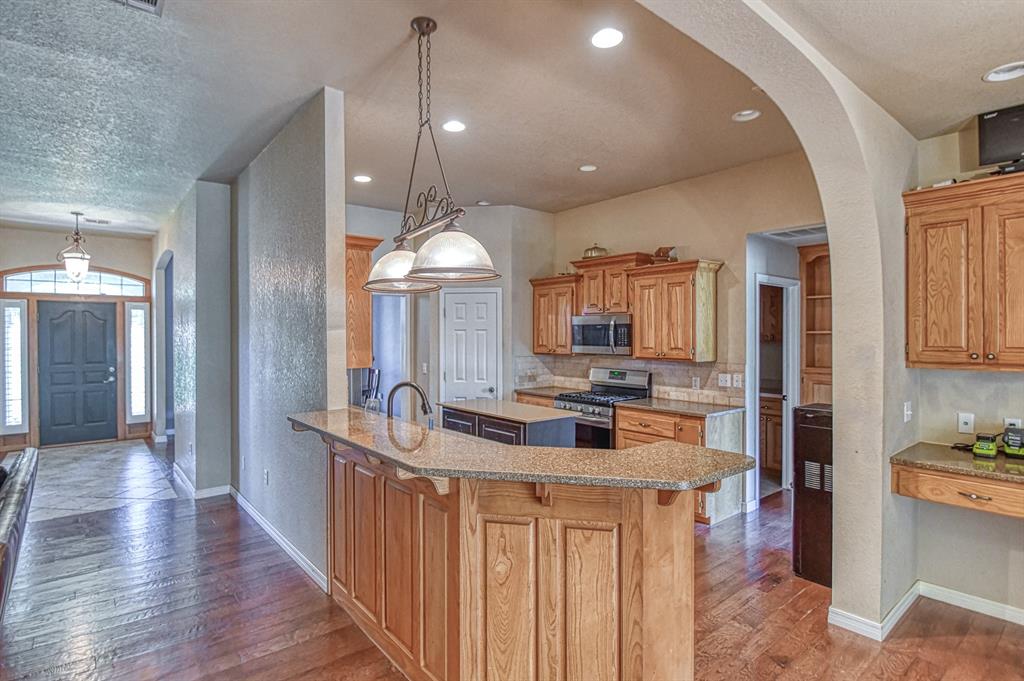 Noble, Oklahoma, 73068, United States, 6 Bedrooms Bedrooms, ,4 BathroomsBathrooms,Residential,For Sale,1978197