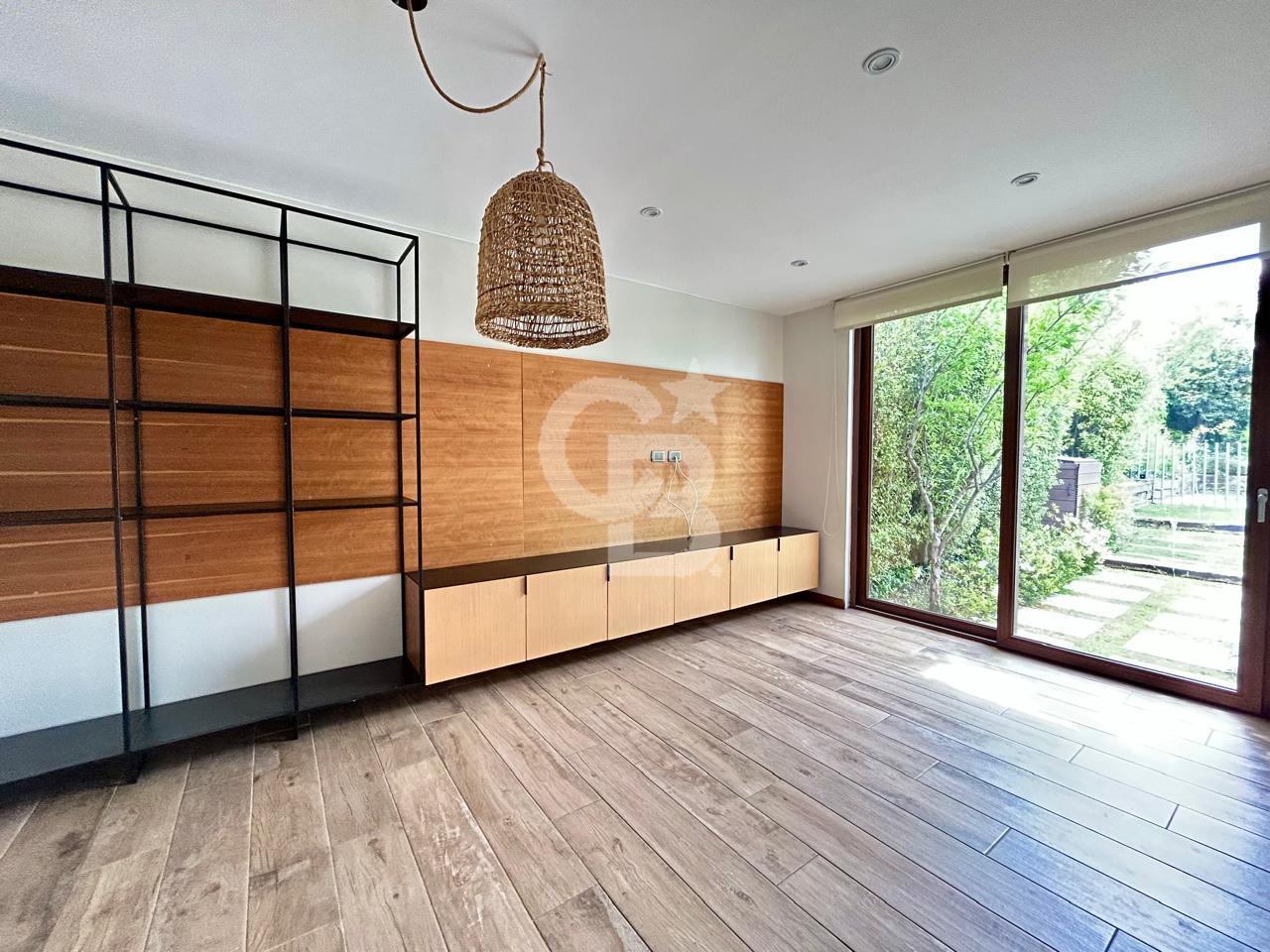 Lo Barnechea, Chile, 6 Bedrooms Bedrooms, ,5 BathroomsBathrooms,Residential,For Sale,1971656