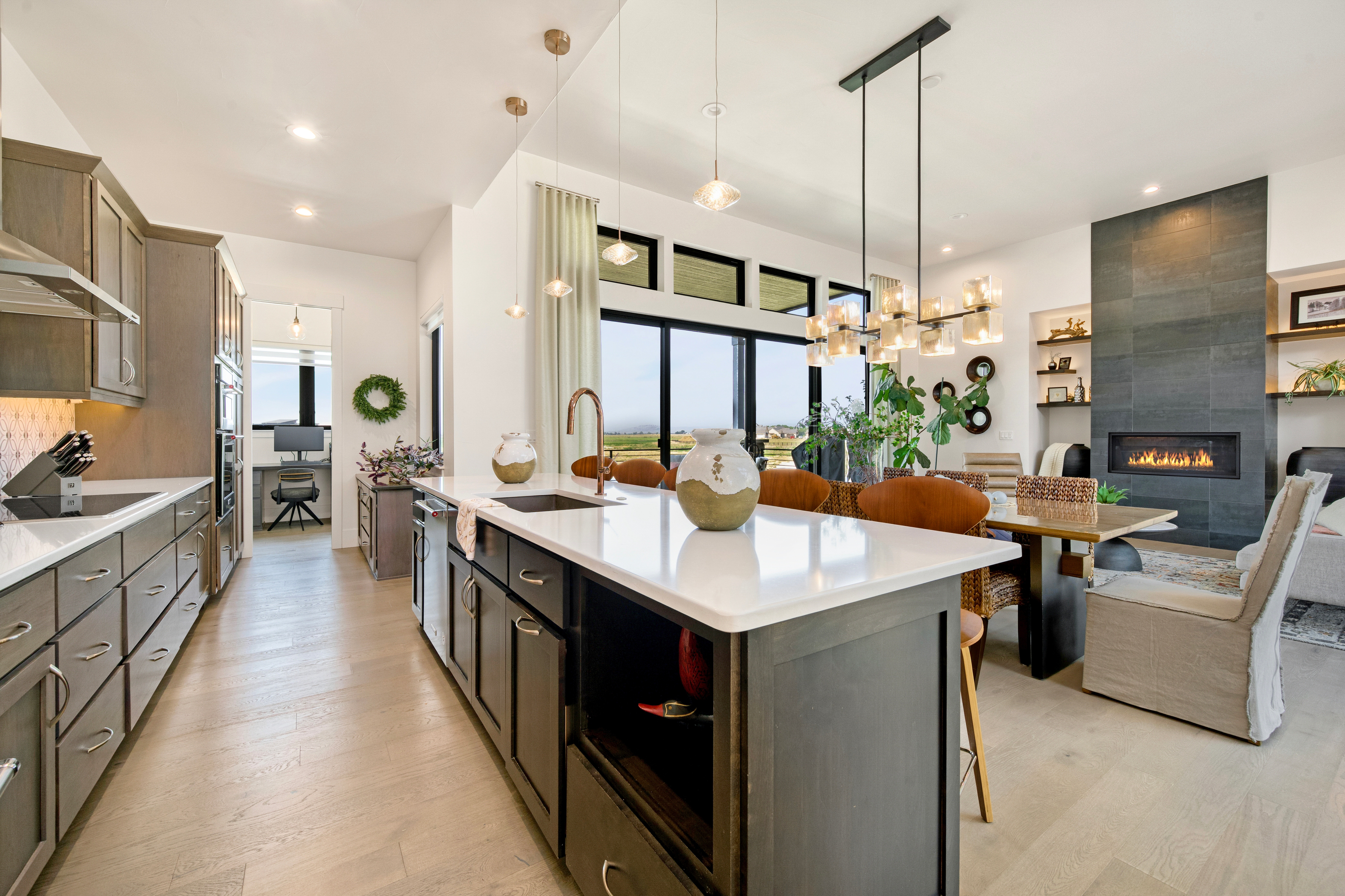  Beautiful Home Backing to McNeil Reservoir Located in TPC Colorado-Heron Lakes - 物件實景