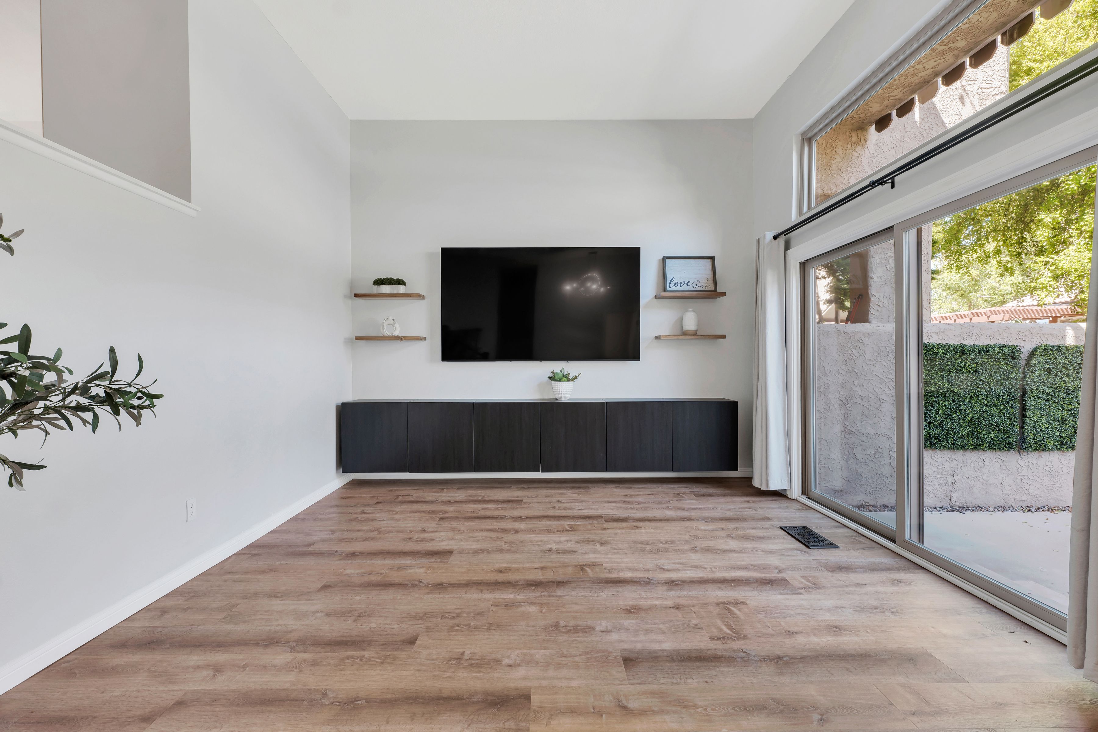  2445 Chandler Avenue, #3, Simi Valley - 物件實景