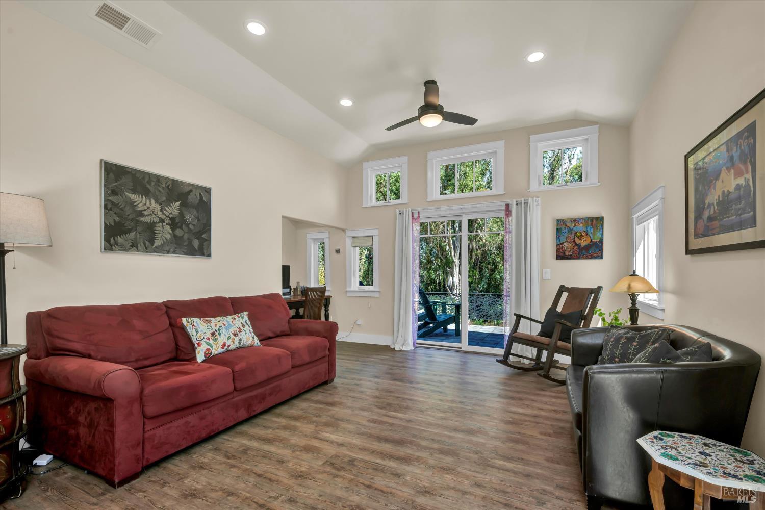Sebastopol, California, 95472, United States, 2 Bedrooms Bedrooms, ,2 BathroomsBathrooms,Residential,For Sale,1913141