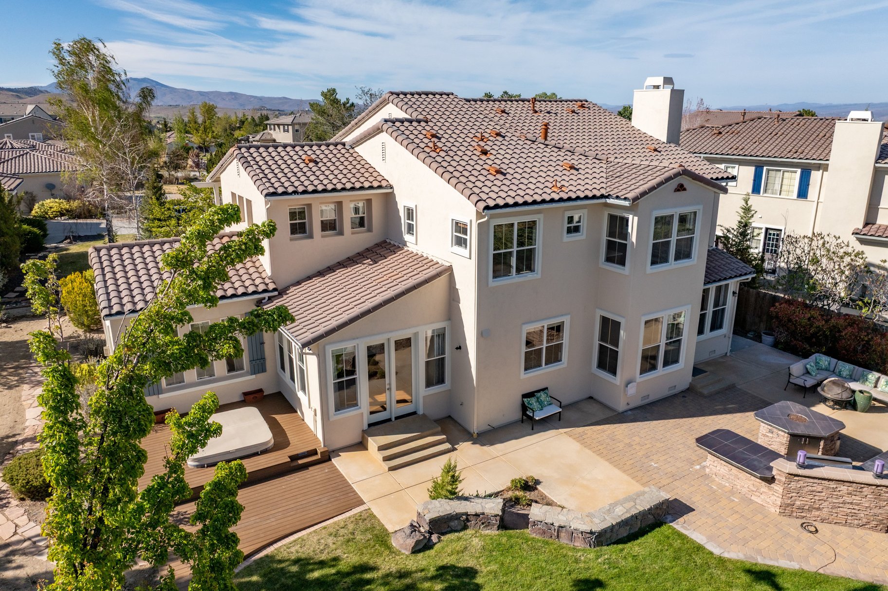  Spacious Retreat with Panoramic Views in a Premiere Gated Community - 物件實景