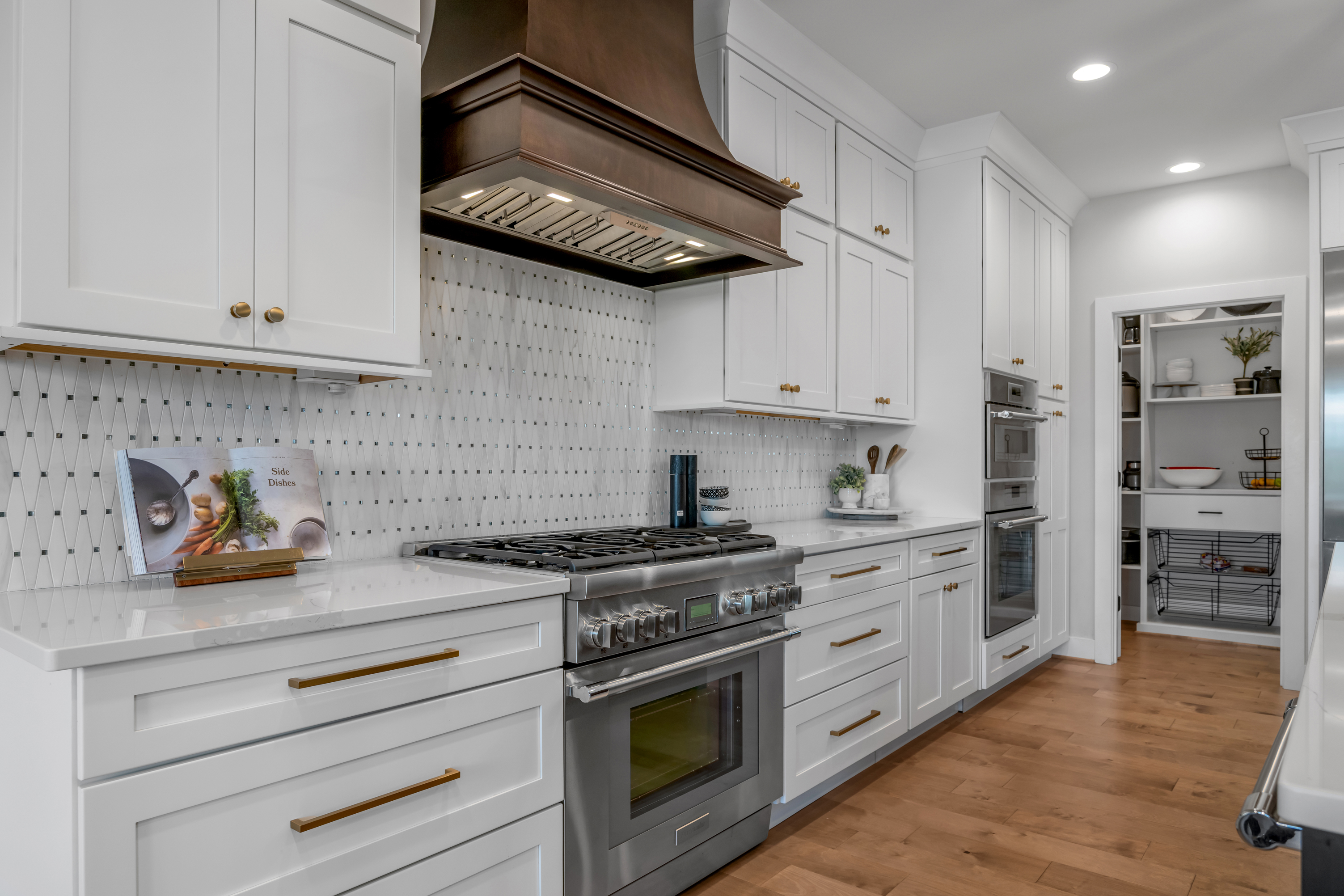  2429 Lorenzo Way - 物件實景