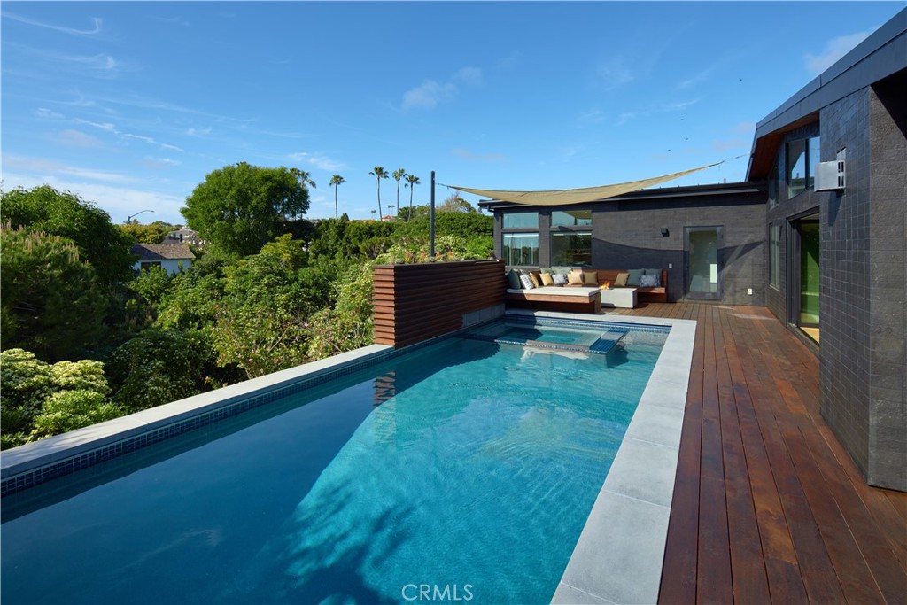 Corona del Mar, California, 92625, United States, 4 Bedrooms Bedrooms, ,5 BathroomsBathrooms,Residential,For Sale,1819361