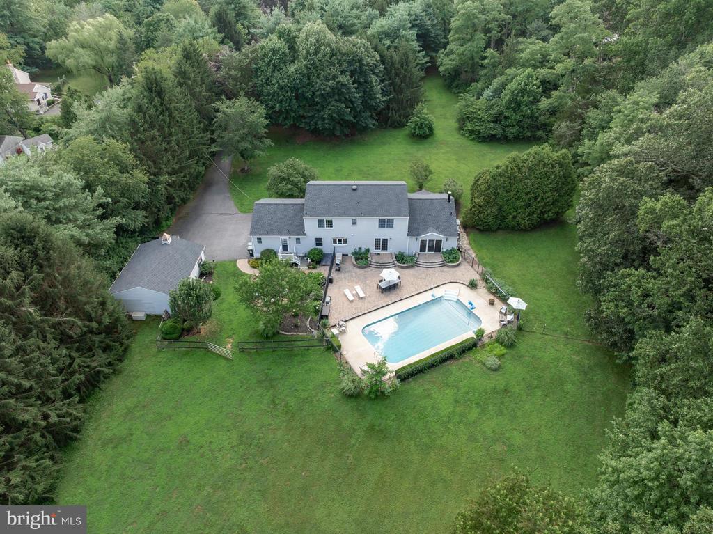 Cream Ridge, New Jersey, 08514, United States, 4 Bedrooms Bedrooms, ,3 BathroomsBathrooms,Residential,For Sale,1902972