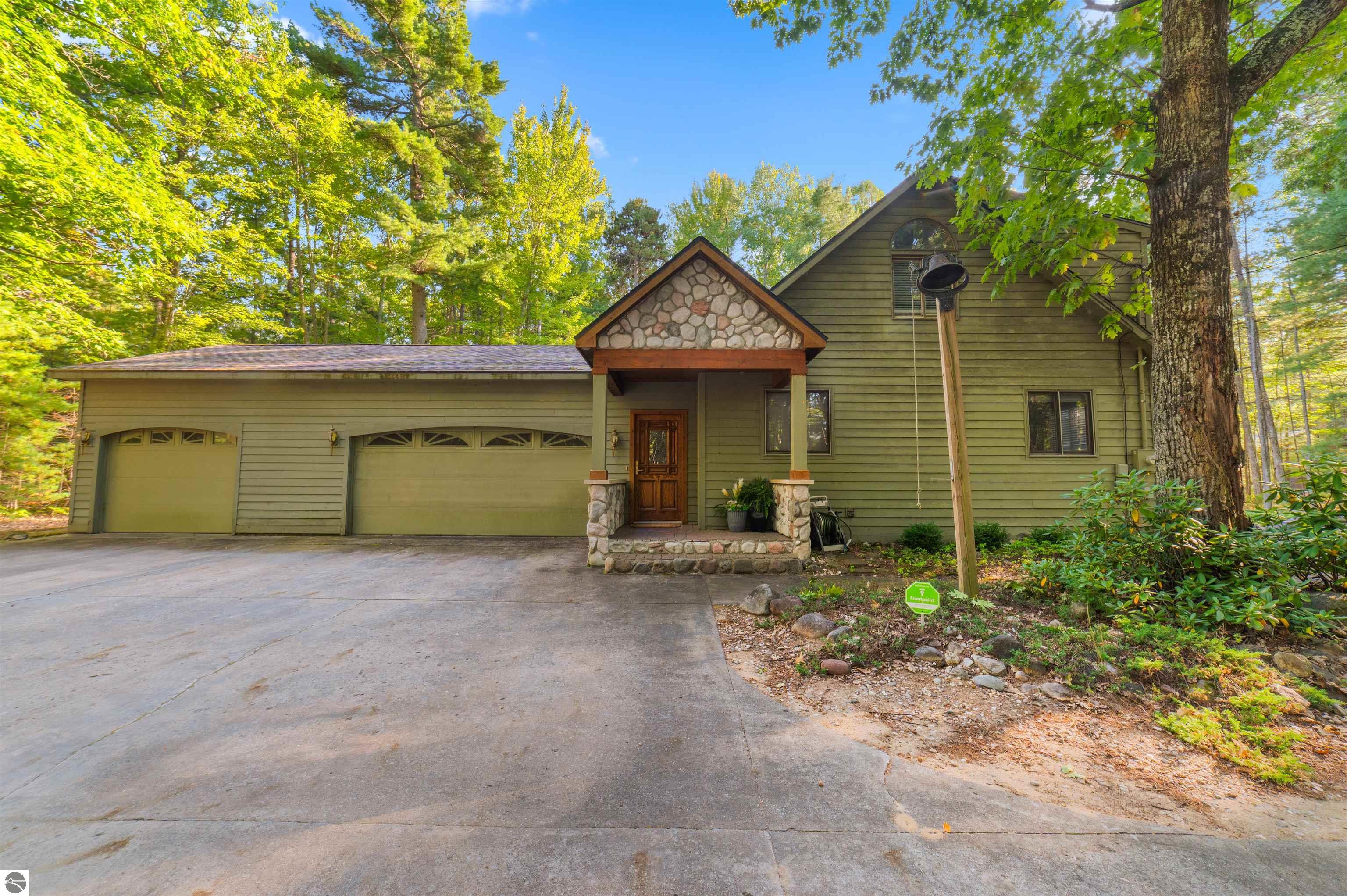 Rapid City, Michigan, 49676, United States, 4 Bedrooms Bedrooms, ,3 BathroomsBathrooms,Residential,For Sale,1977218