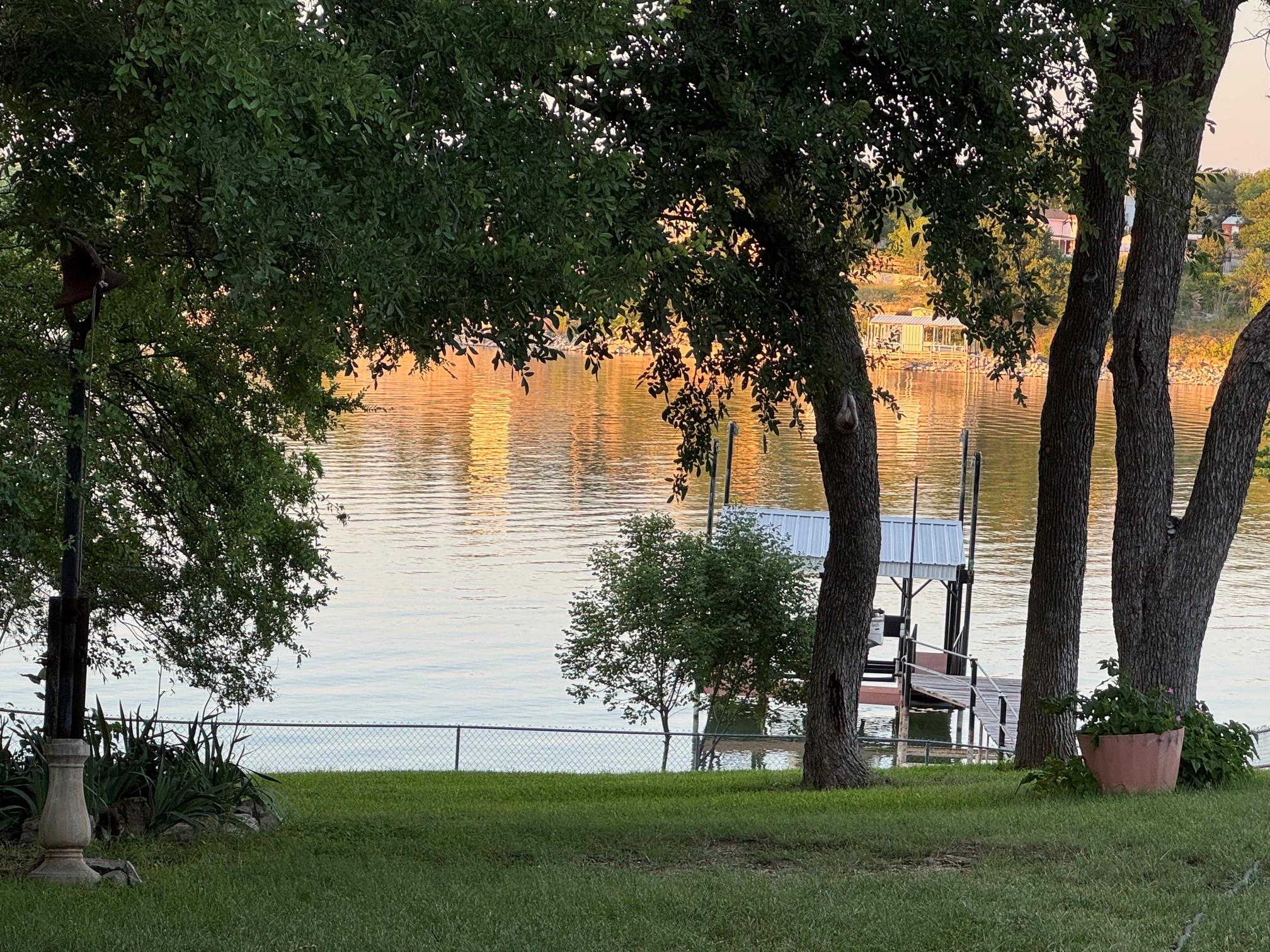 Lake Bridgeport, Texas, 76426, United States, 3 Bedrooms Bedrooms, ,3 BathroomsBathrooms,Residential,For Sale,1989947