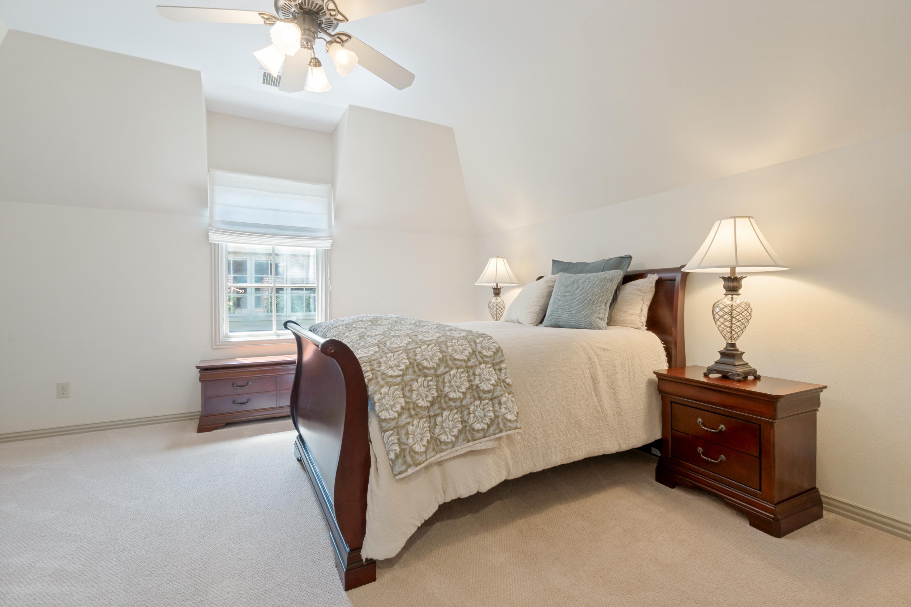  Updated European Transitional in the heart of Preston Hollow - 物件實景