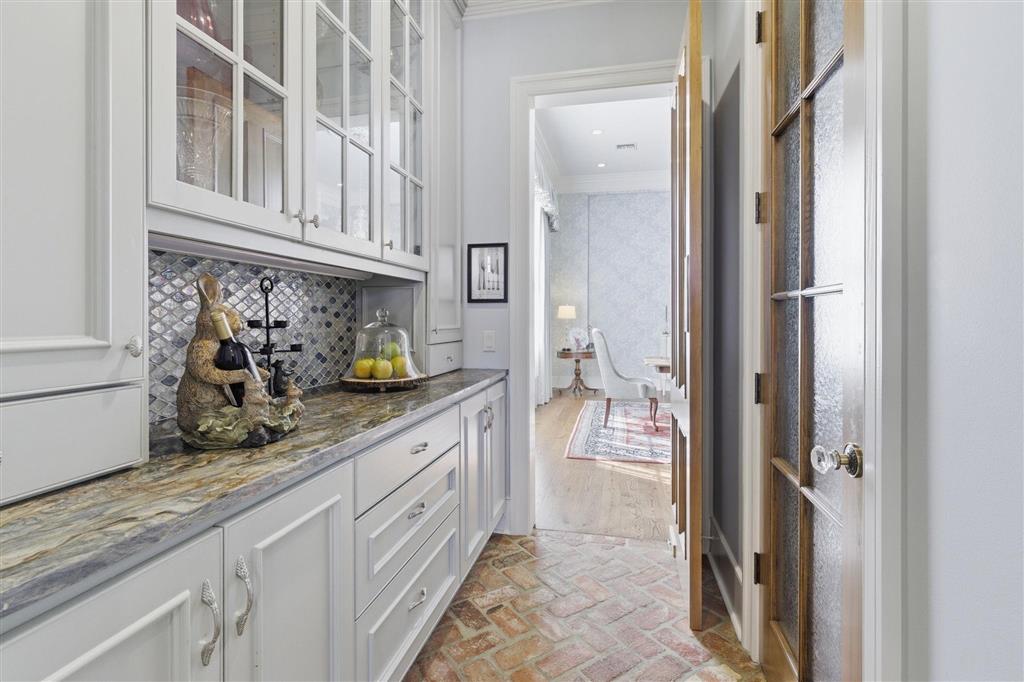 Lake Charles, Louisiana, 70605, United States, 4 Bedrooms Bedrooms, ,6 BathroomsBathrooms,Residential,For Sale,2032229
