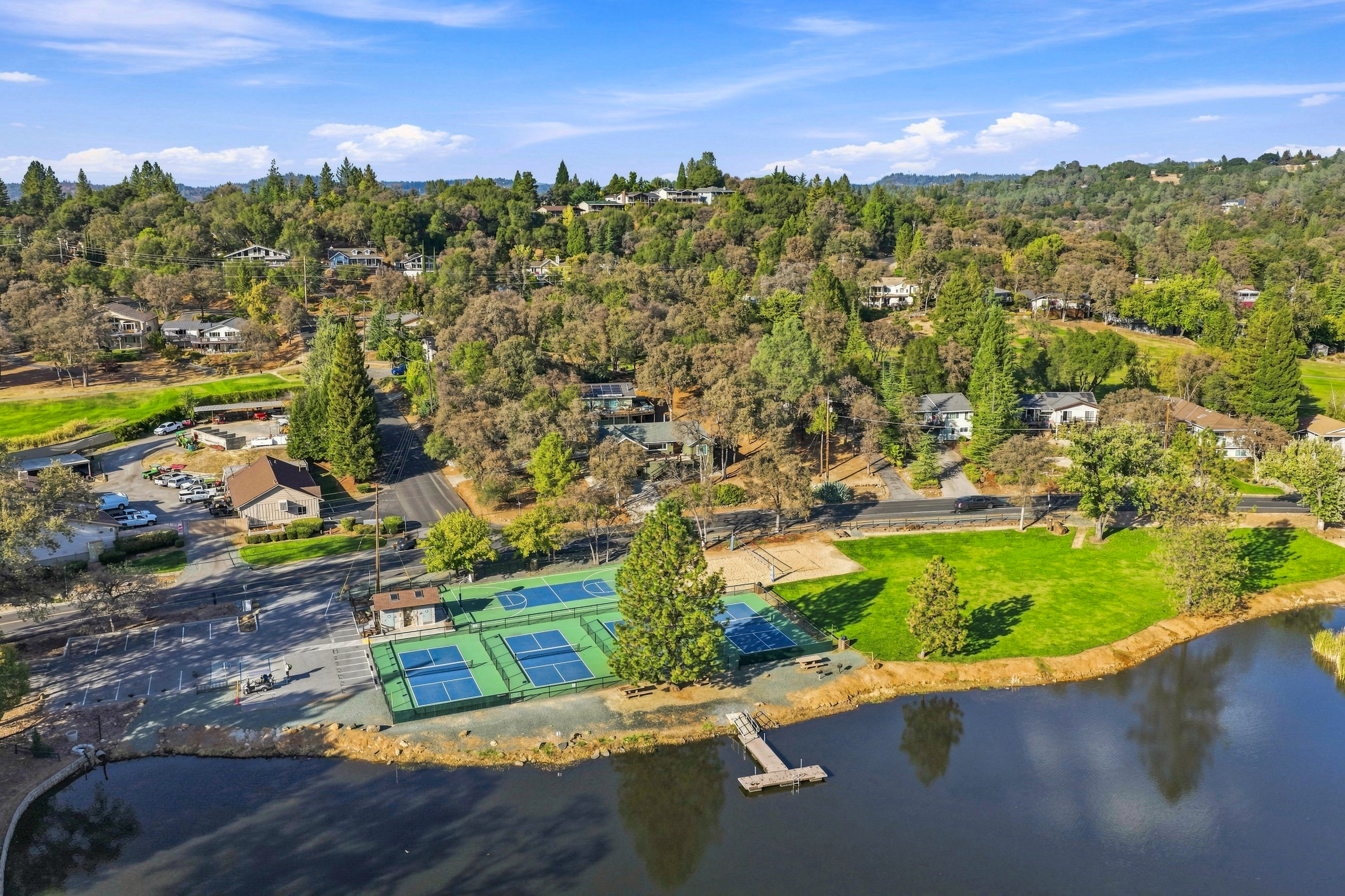  24718 Oro Valley Road, Auburn, CA 95602 - 物件實景
