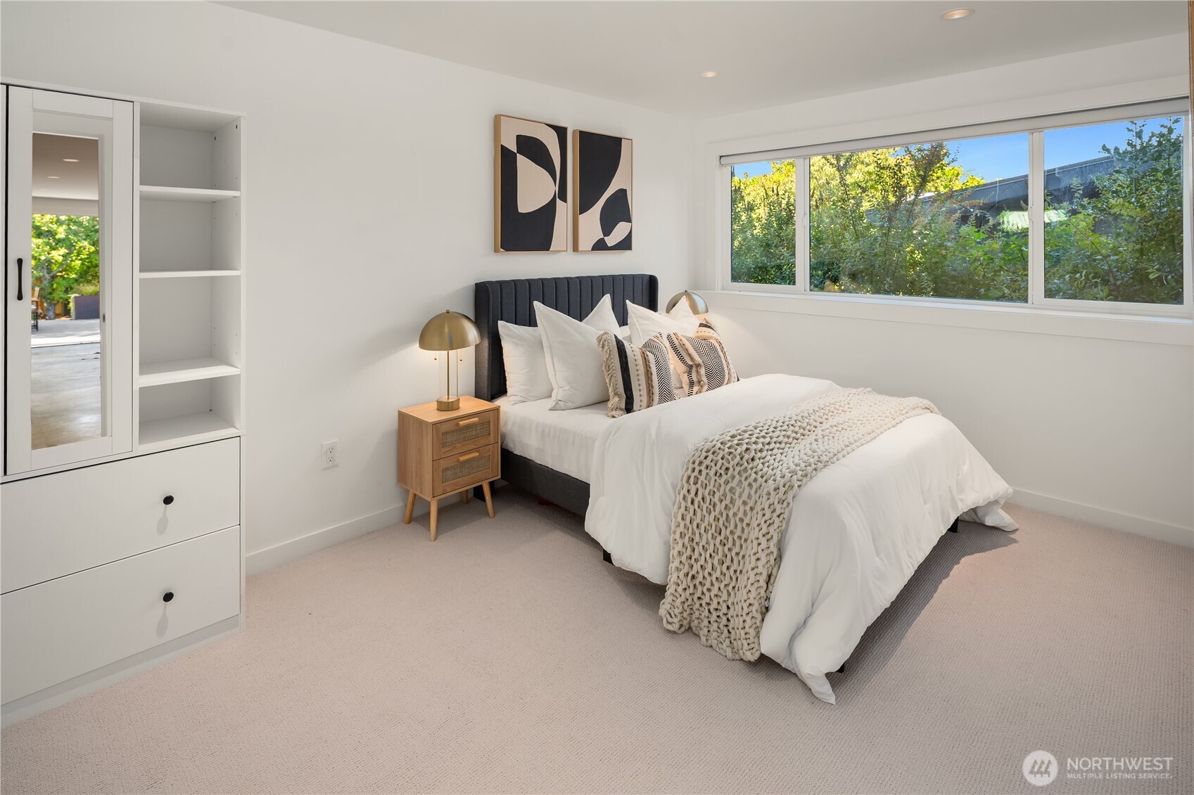 Seattle, Washington, 98177, United States, 4 Bedrooms Bedrooms, ,1 BathroomBathrooms,Residential,For Sale,1988079