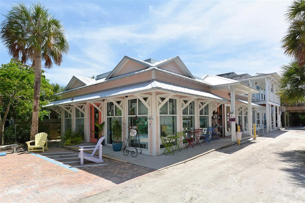 Bradenton, Florida, 34210, United States, 2 Bedrooms Bedrooms, ,3 BathroomsBathrooms,Residential,For Sale,1793424