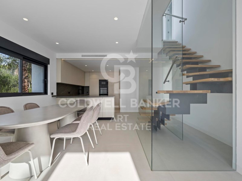Estepona, Andalusia, ES, 4 Bedrooms Bedrooms, ,4 BathroomsBathrooms,Residential,For Sale,1743739
