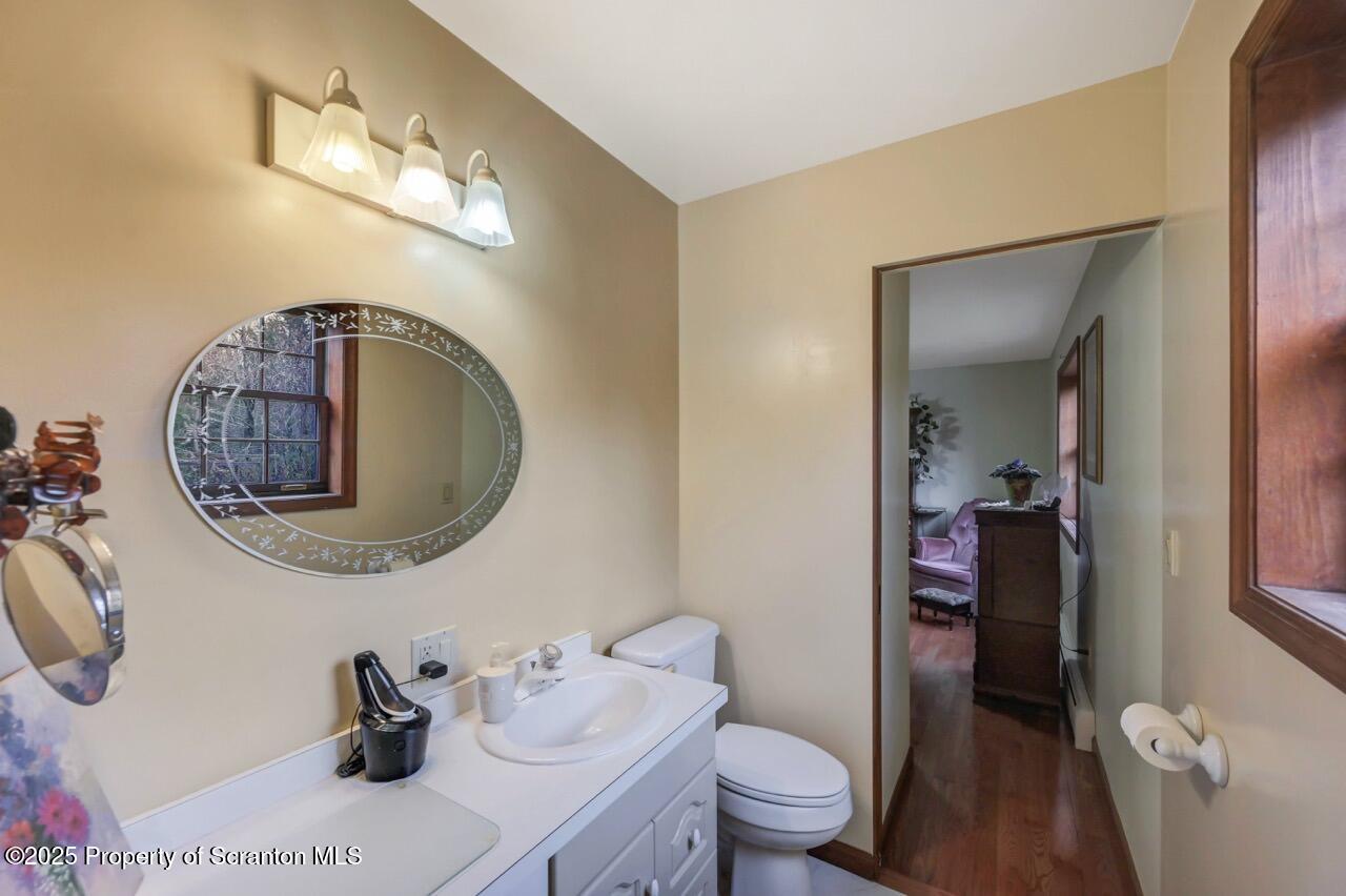 Gouldsboro, Pennsylvania, 18424, United States, 4 Bedrooms Bedrooms, ,3 BathroomsBathrooms,Residential,For Sale,1998512