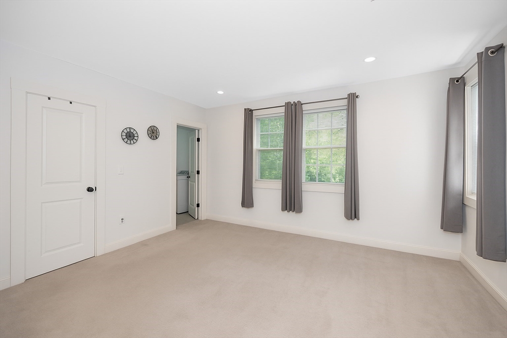 Billerica, Massachusetts, 01862, United States, 3 Bedrooms Bedrooms, ,3 BathroomsBathrooms,Residential,For Sale,1996389