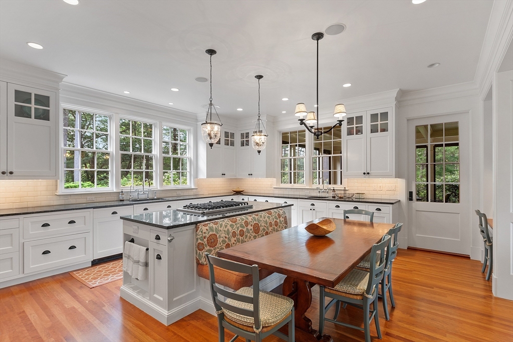 Concord, Massachusetts, 01742, United States, 6 Bedrooms Bedrooms, ,7 BathroomsBathrooms,Residential,For Sale,1938993