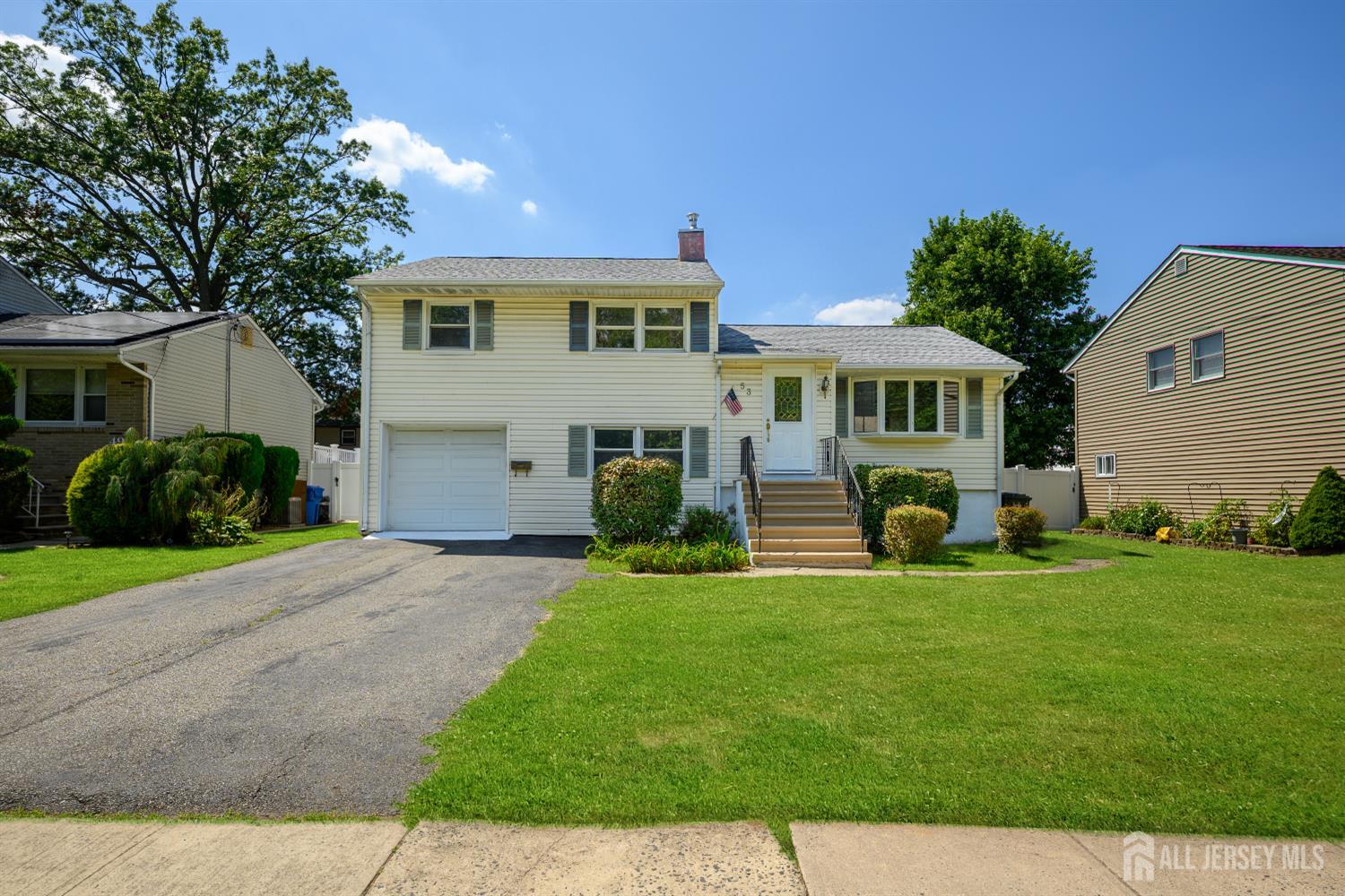 Colonia, New Jersey, 07067, United States, 4 Bedrooms Bedrooms, ,2 BathroomsBathrooms,Residential,For Sale,1961798
