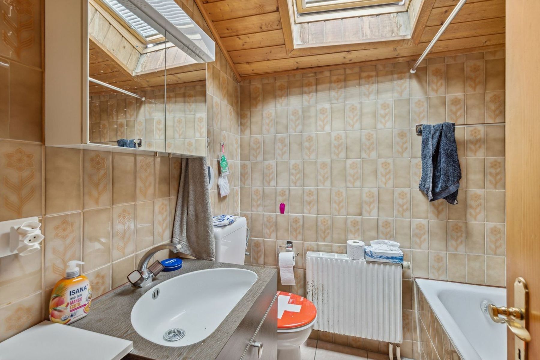  Rental chalet with 3 apartments - 5.6% gross yield - 物件實景