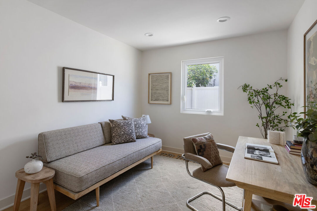 Los Angeles, California, 90031, United States, 5 Bedrooms Bedrooms, ,Residential,For Sale,2000759