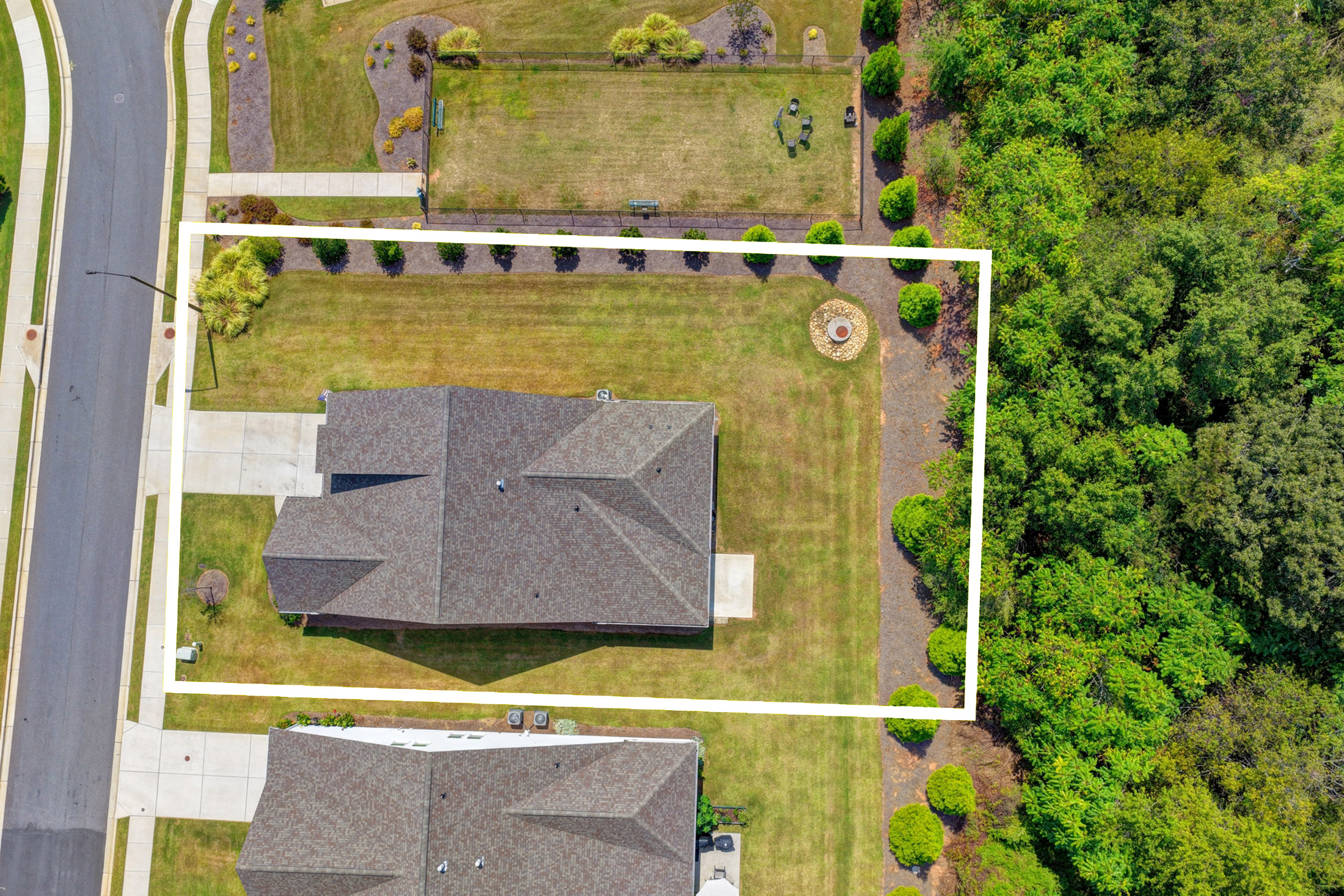  Active Adult Nearly-new Ranch Home in the Heart of Hickory Flat Area of Canton - 物件實景