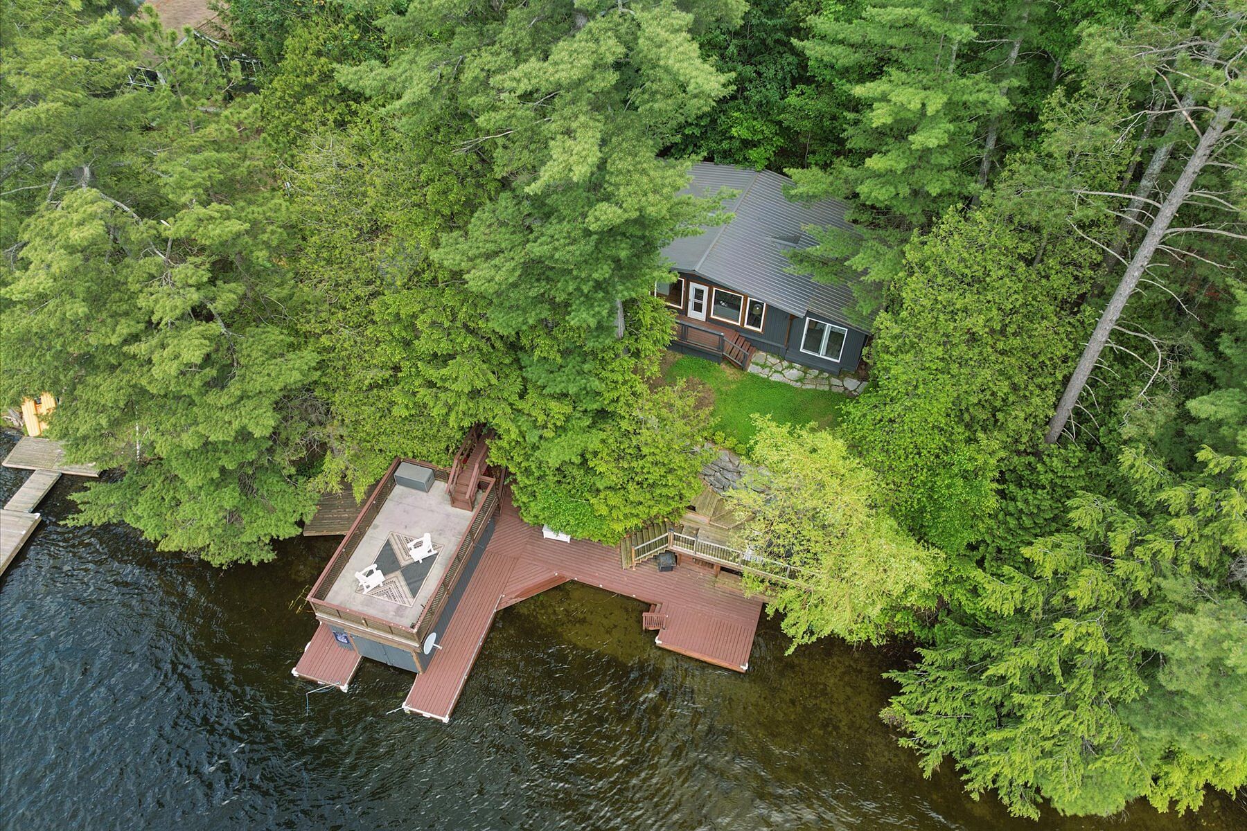  Charming Gem on Moore Lake - 物件實景