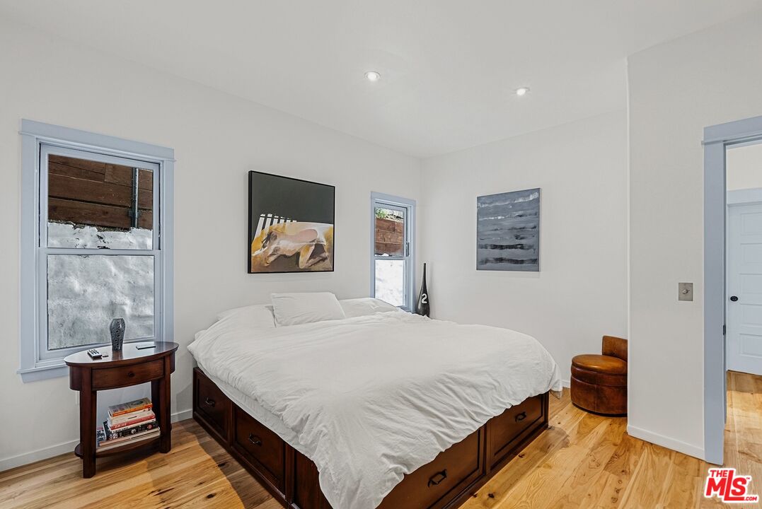 Los Angeles, California, 90068, United States, 3 Bedrooms Bedrooms, ,3 BathroomsBathrooms,Residential,For Sale,1794796