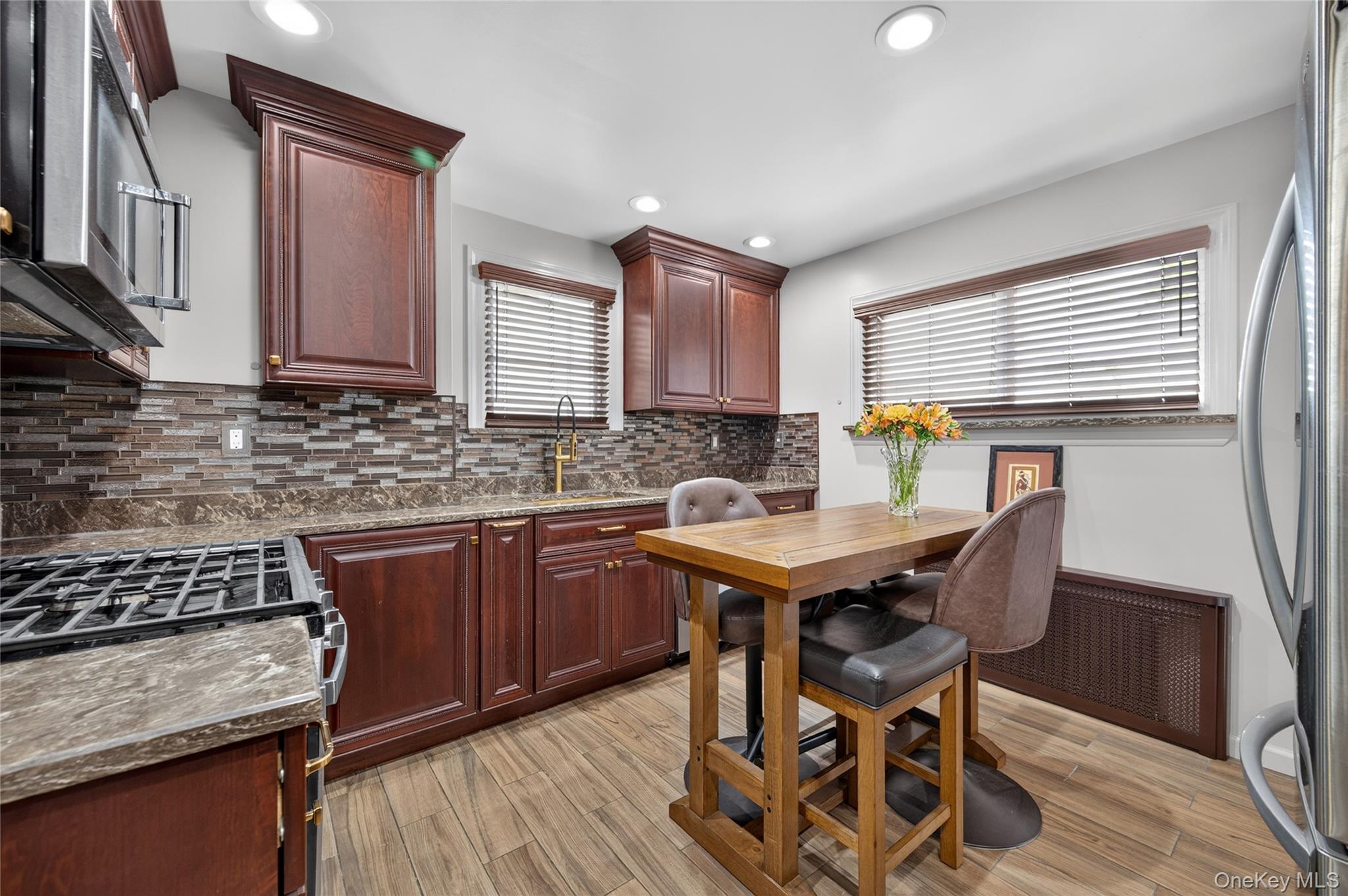 8985 219th Street, Queens Village, NY, 11427 - 物件實景