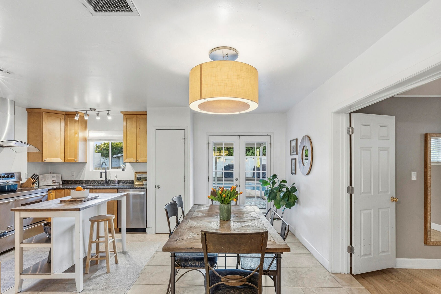  6804 N 11th Street  Phoenix, AZ - 物件實景