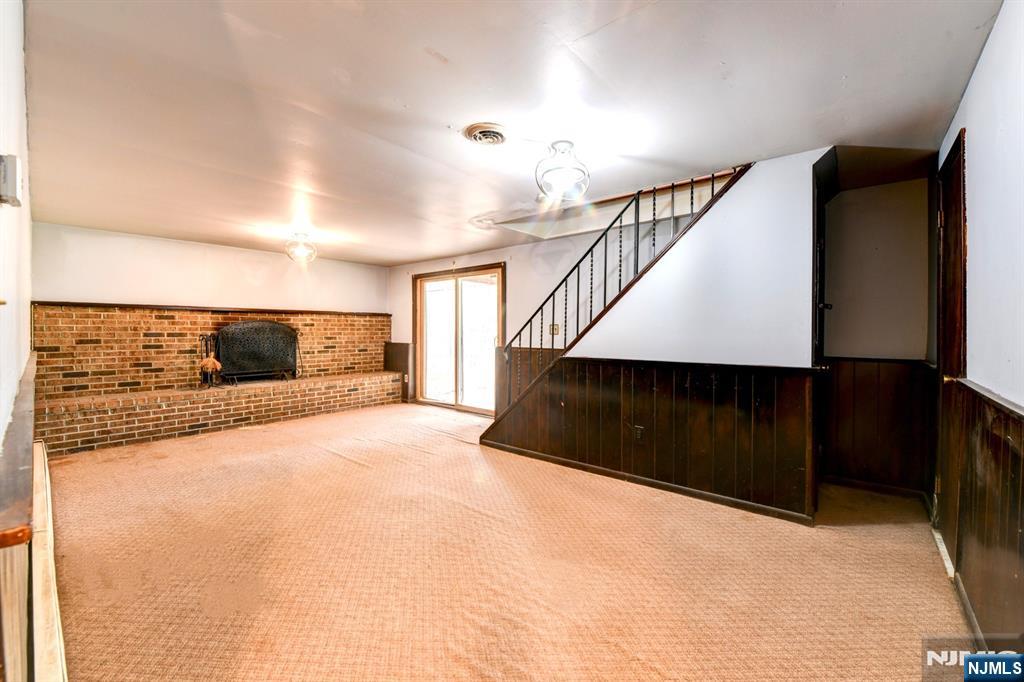 Ramsey, New Jersey, 07446, United States, 3 Bedrooms Bedrooms, ,3 BathroomsBathrooms,Residential,For Sale,1972690