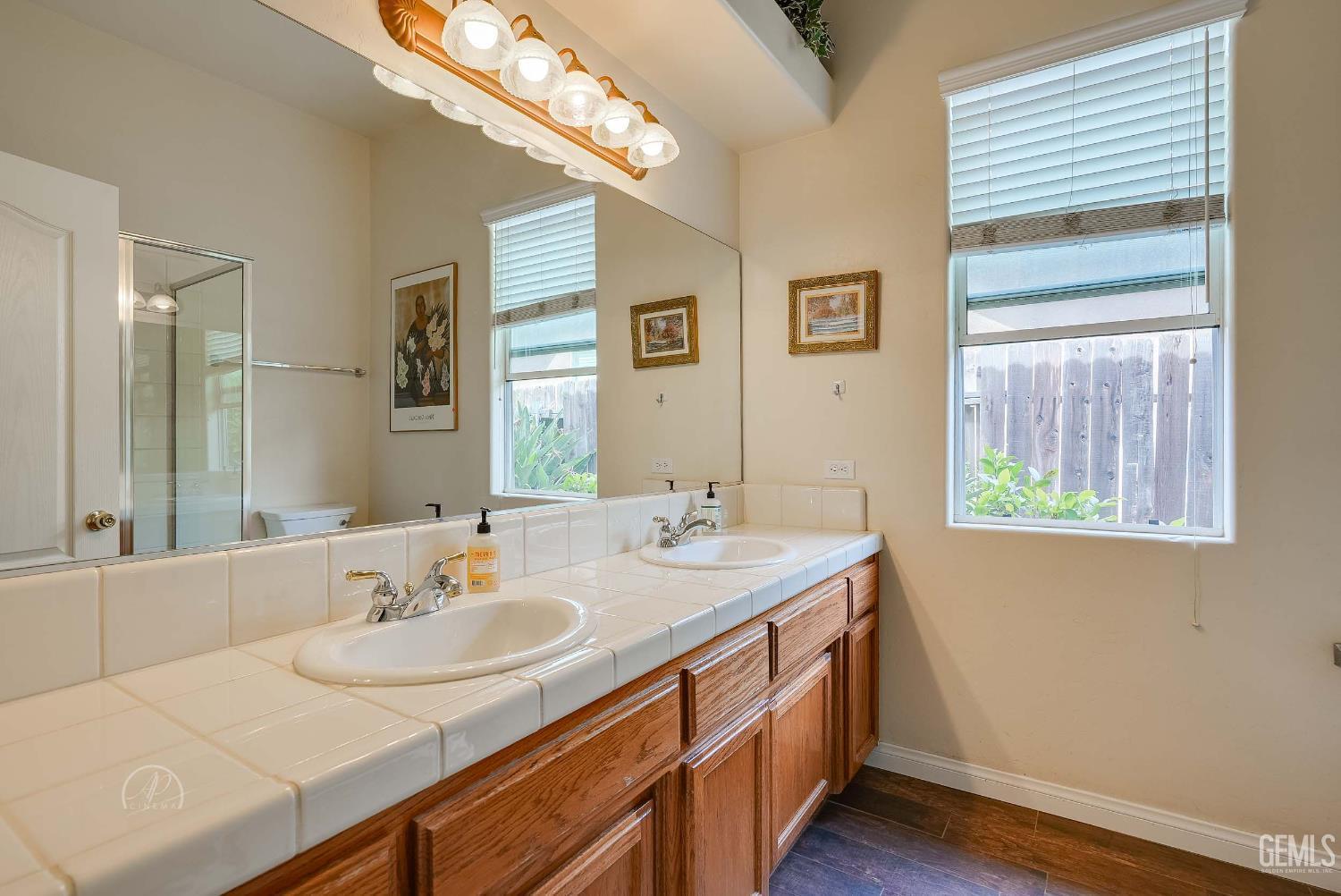 Bakersfield, California, 93314, United States, 5 Bedrooms Bedrooms, ,3 BathroomsBathrooms,Residential,For Sale,1974867