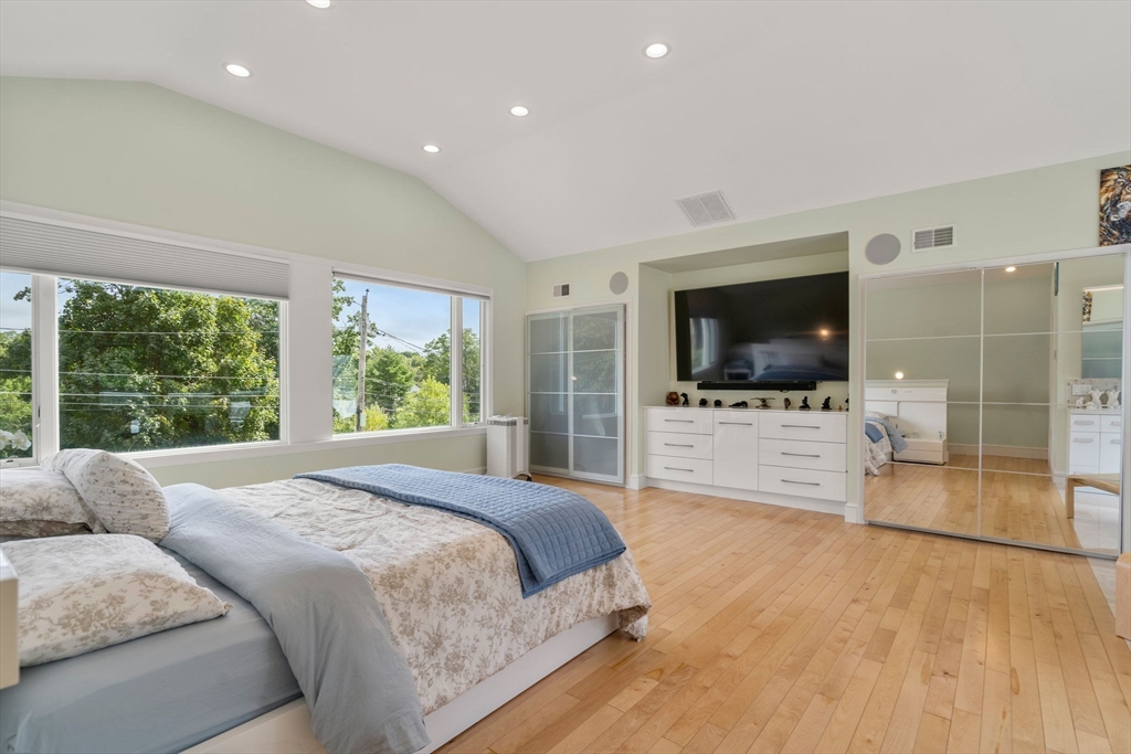 Needham, Massachusetts, 02494, United States, 4 Bedrooms Bedrooms, ,6 BathroomsBathrooms,Residential,For Sale,1995661