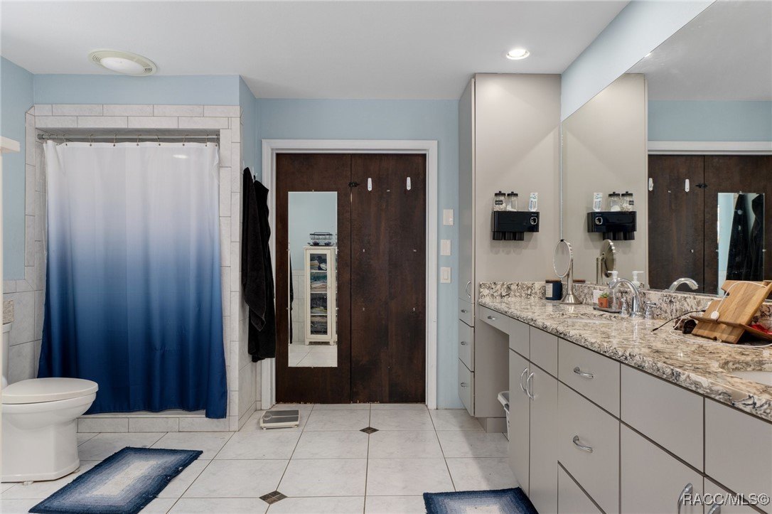 Inverness, Florida, 34453, United States, 6 Bedrooms Bedrooms, ,4 BathroomsBathrooms,Residential,For Sale,1975798