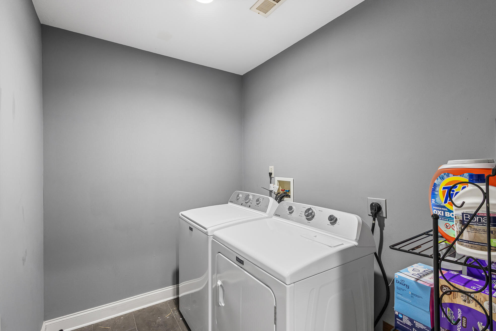 Greenback, Tennessee, 37742, United States, 3 Bedrooms Bedrooms, ,2 BathroomsBathrooms,Residential,For Sale,1996509