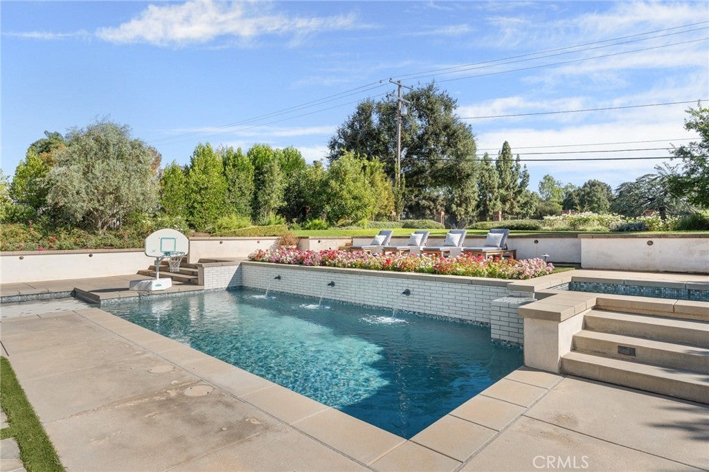 Redlands, California, 92373, United States, 5 Bedrooms Bedrooms, ,6 BathroomsBathrooms,Residential,For Sale,1984155