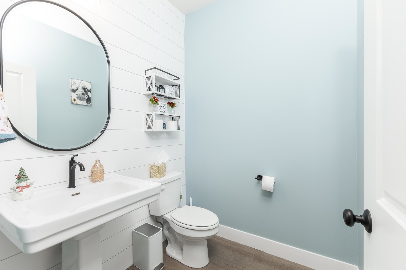 Bloomington, Illinois, 61705, United States, 4 Bedrooms Bedrooms, ,4 BathroomsBathrooms,Residential,For Sale,1996061