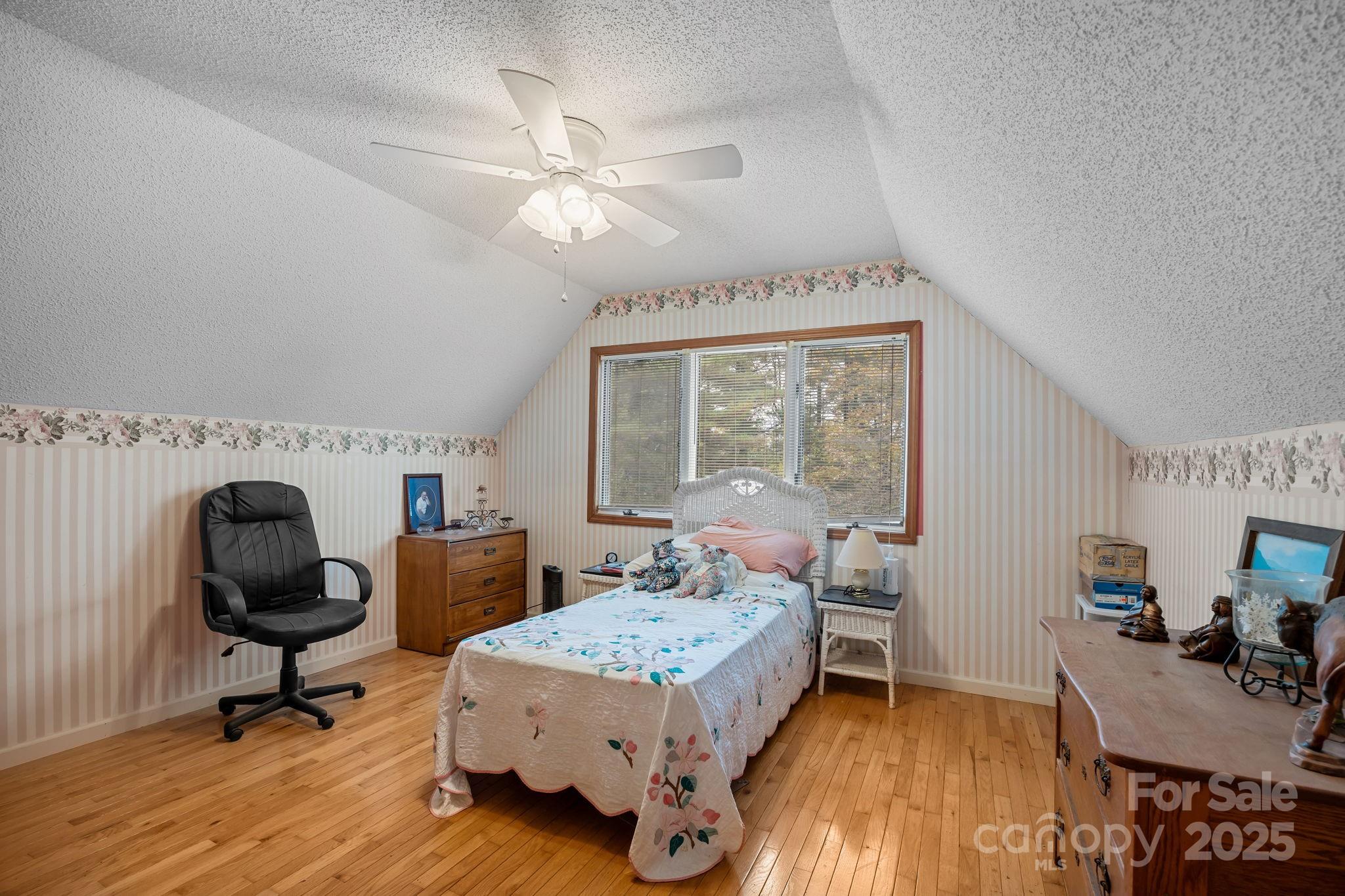 Leicester, North Carolina, 28748, United States, 3 Bedrooms Bedrooms, ,2 BathroomsBathrooms,Residential,For Sale,1991233