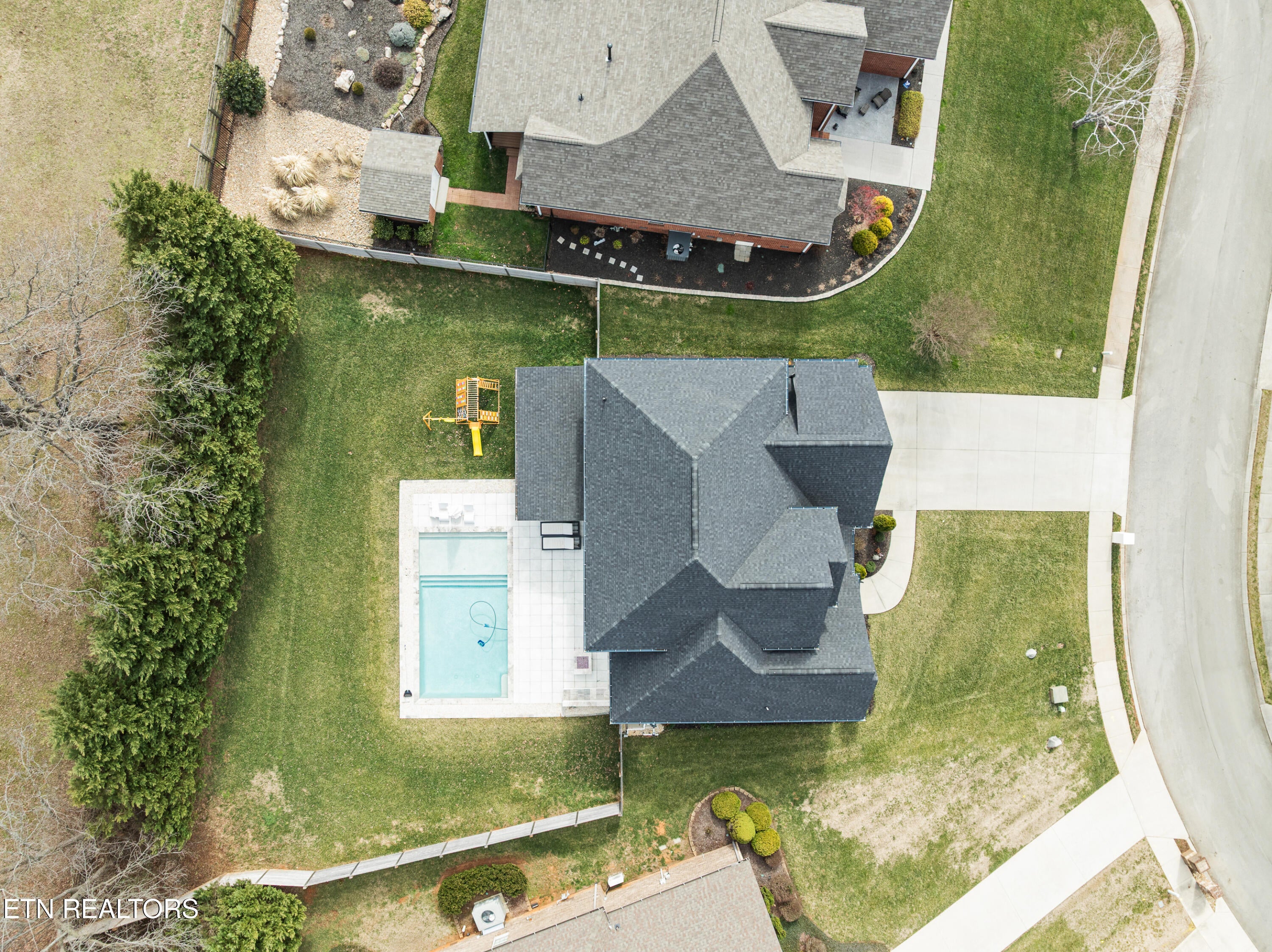 Maryville, Tennessee, 37803, United States, 4 Bedrooms Bedrooms, ,3 BathroomsBathrooms,Residential,For Sale,1721654