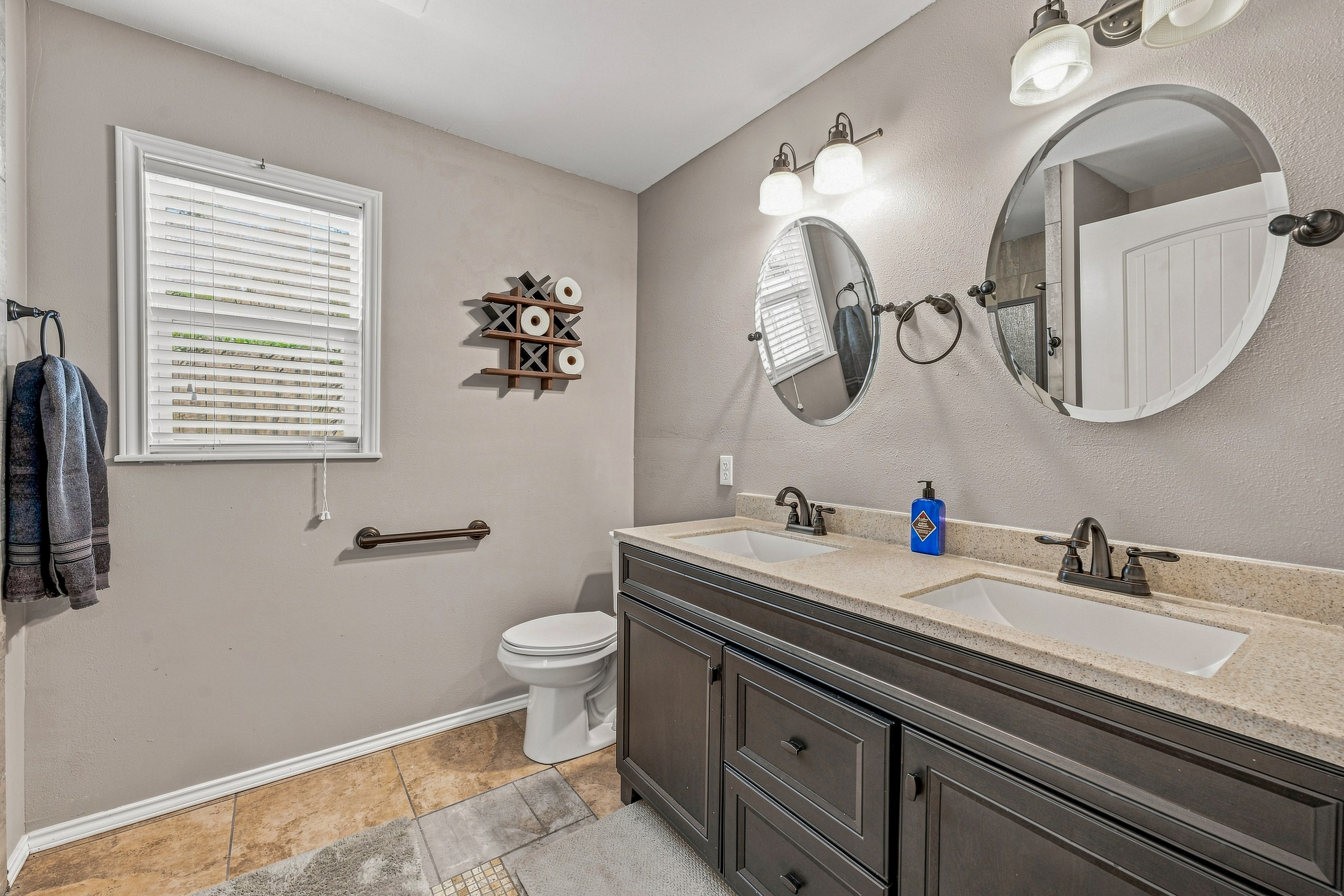  730 Virginia Street, Graham, TX, 76450 - 物件實景