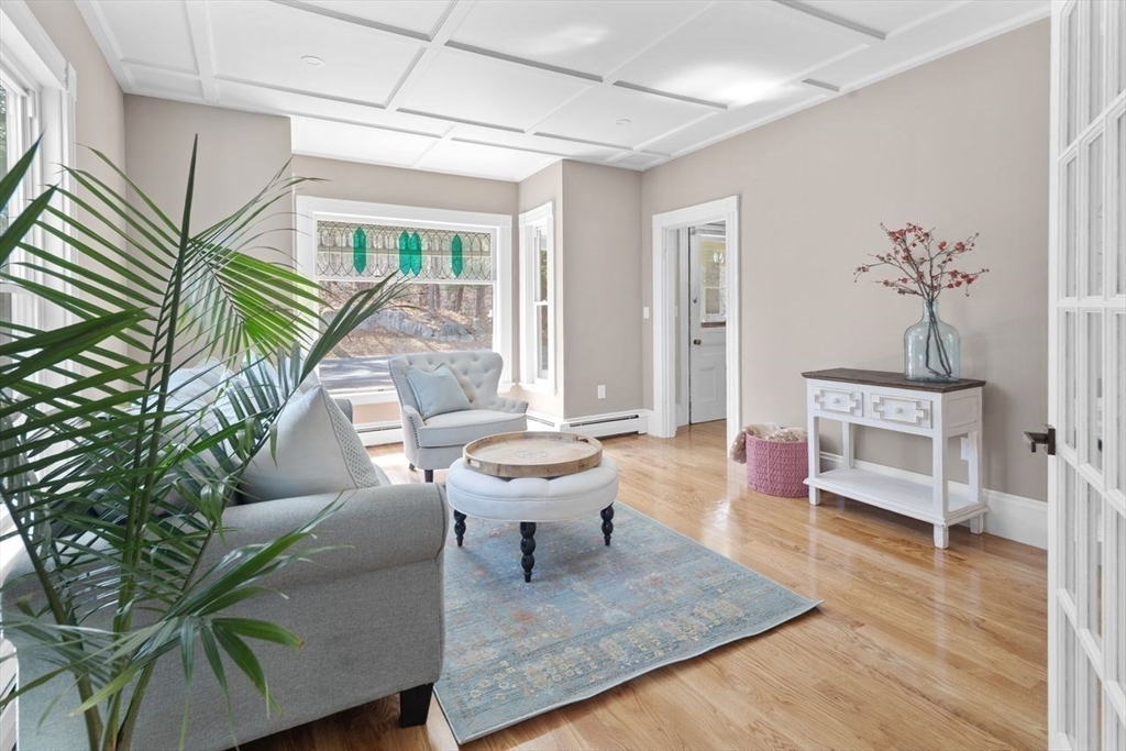 Abington, Massachusetts, 02351, United States, 4 Bedrooms Bedrooms, ,2 BathroomsBathrooms,Residential,For Sale,1758924