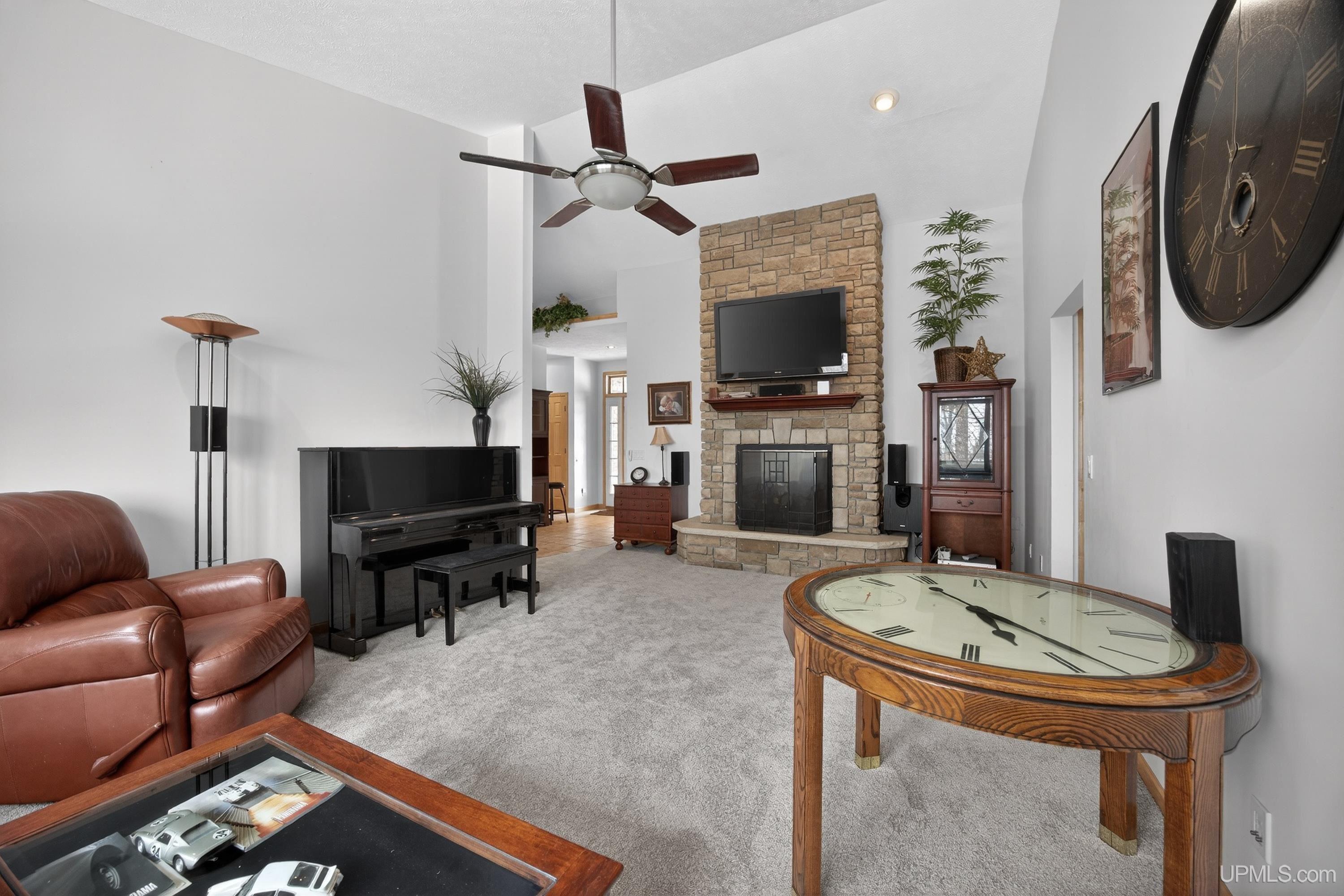 Houghton, Michigan, 49931, United States, 3 Bedrooms Bedrooms, ,4 BathroomsBathrooms,Residential,For Sale,2029605