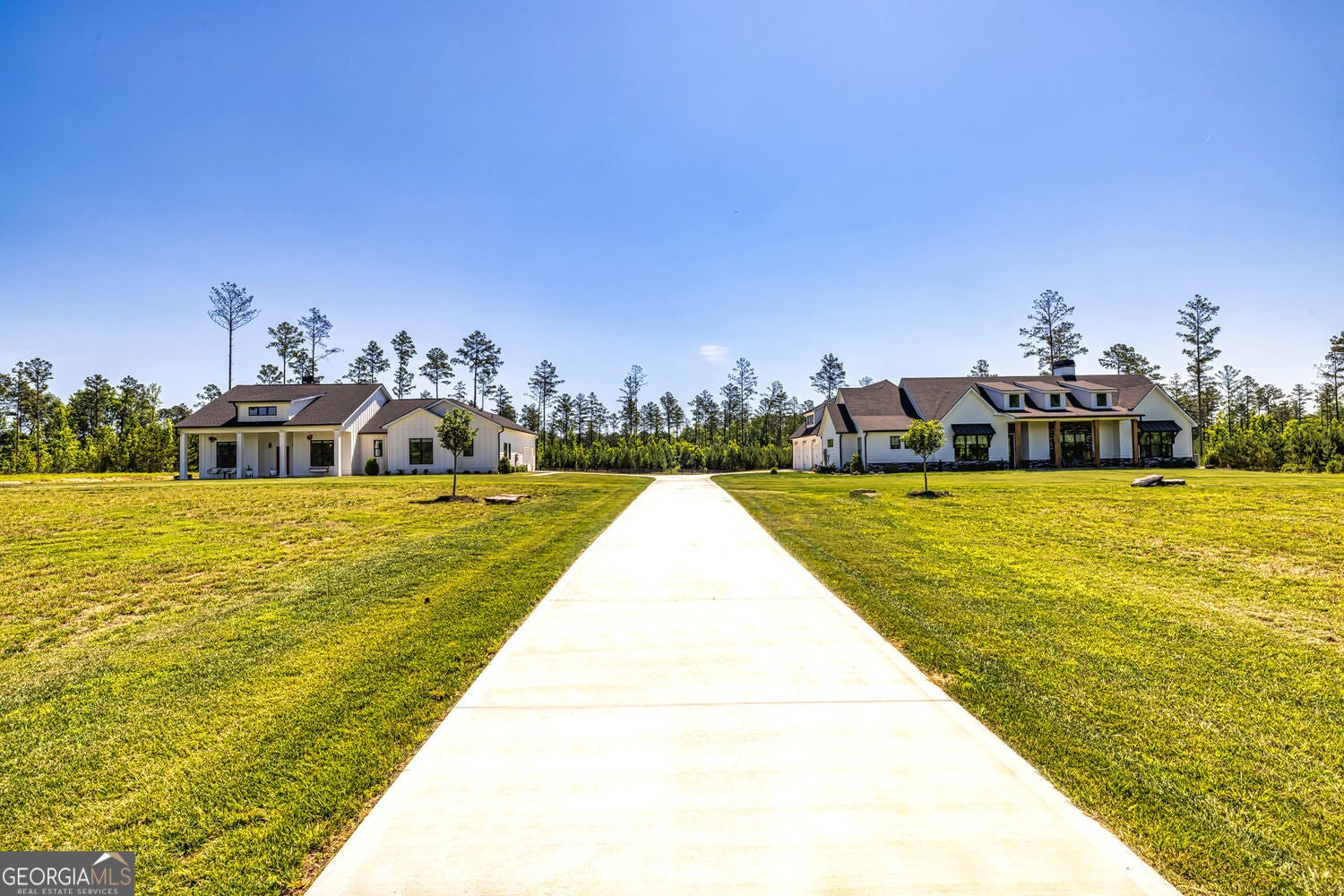 Senoia, Georgia, 30276, United States, 7 Bedrooms Bedrooms, ,6 BathroomsBathrooms,Residential,For Sale,1859097