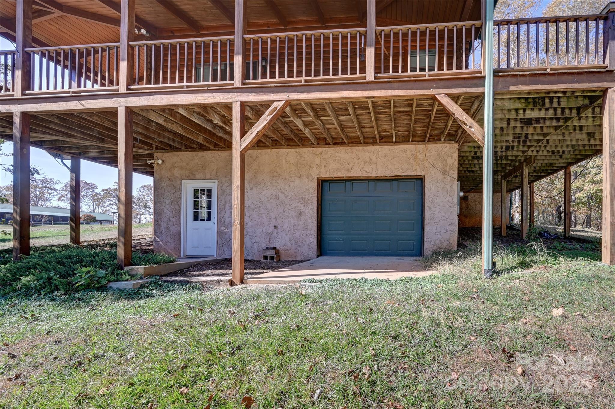 Hendersonville, North Carolina, 28792, United States, 3 Bedrooms Bedrooms, ,3 BathroomsBathrooms,Residential,For Sale,1958390