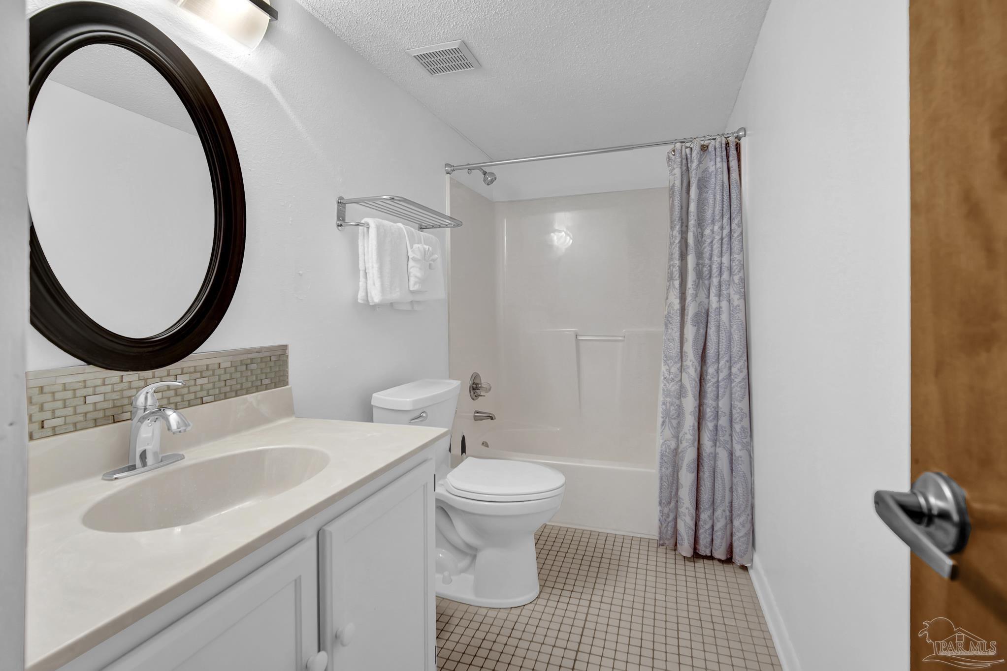 Navarre Beach, Florida, 32566, United States, 2 Bedrooms Bedrooms, ,3 BathroomsBathrooms,Residential,For Sale,1968744